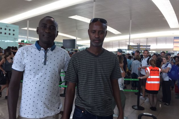 Cues aeroport prat Abdul   Acín