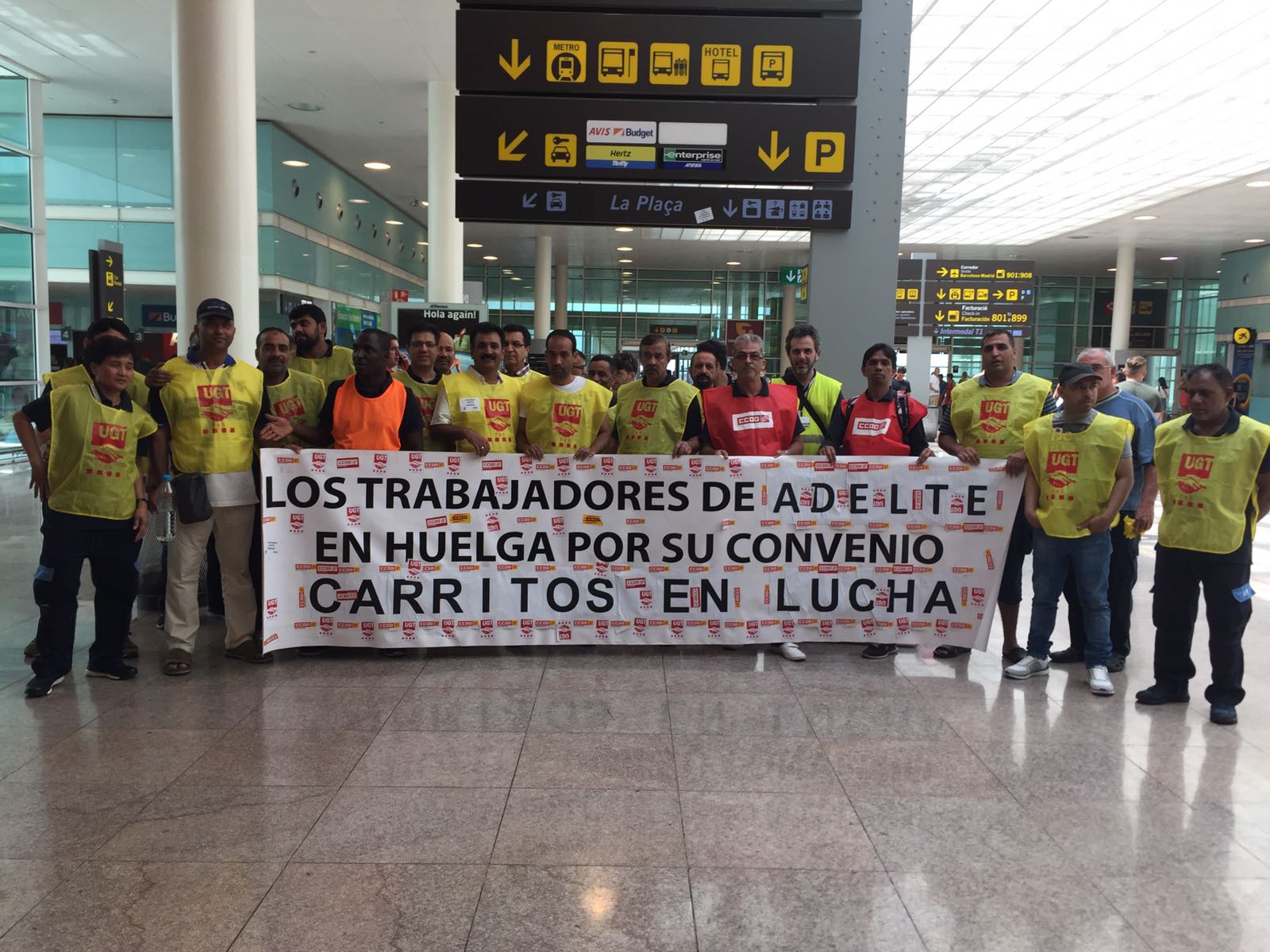 Desconvocada la huelga de los portadores de carritos de El Prat