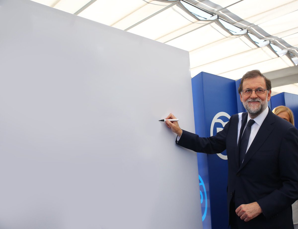 La xarxa s'omple de 'memes' burlant-se de Rajoy