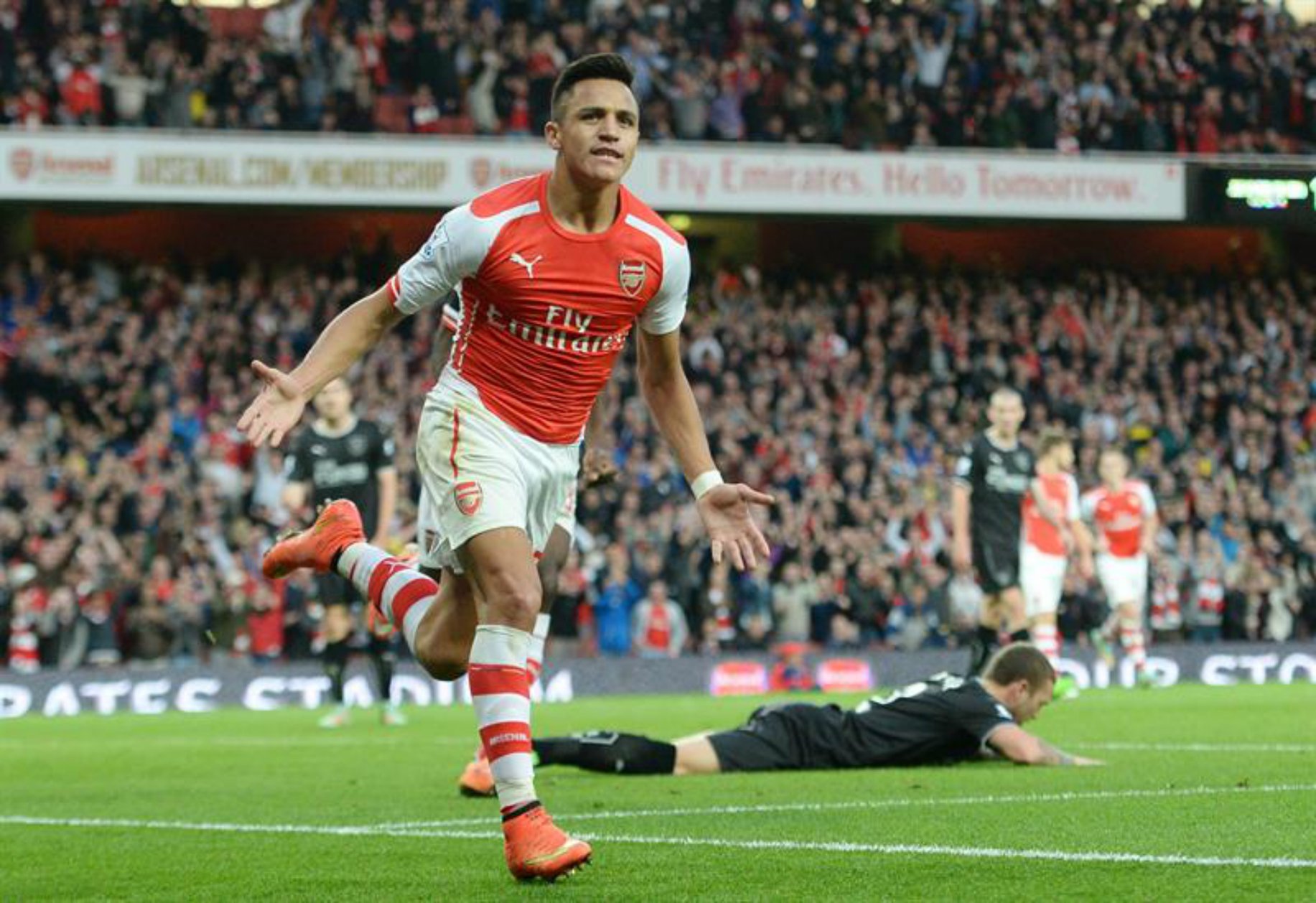 Alexis Sánchez deja el Arsenal para jugar con el Manchester United