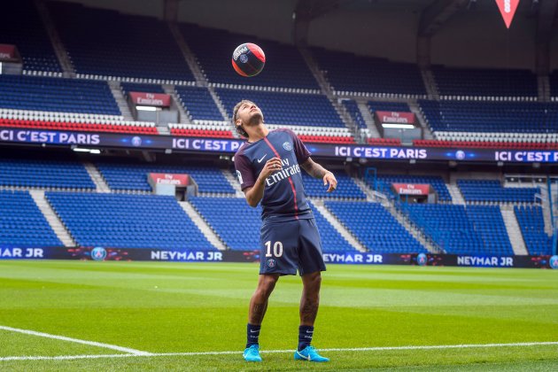 Neymar Parque Princeps presentacio PSG EFE
