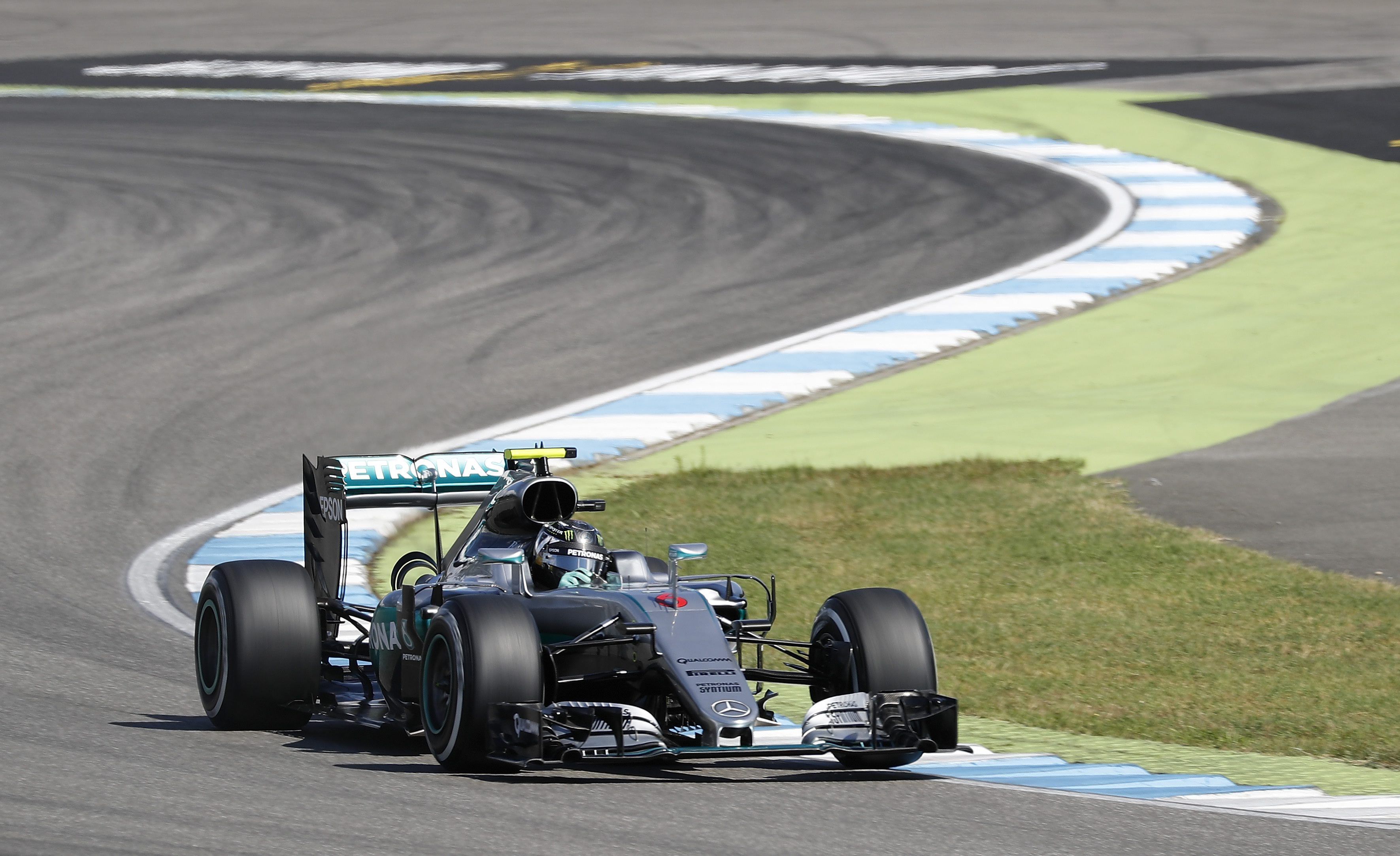 Rosberg, pole para presentar batalla