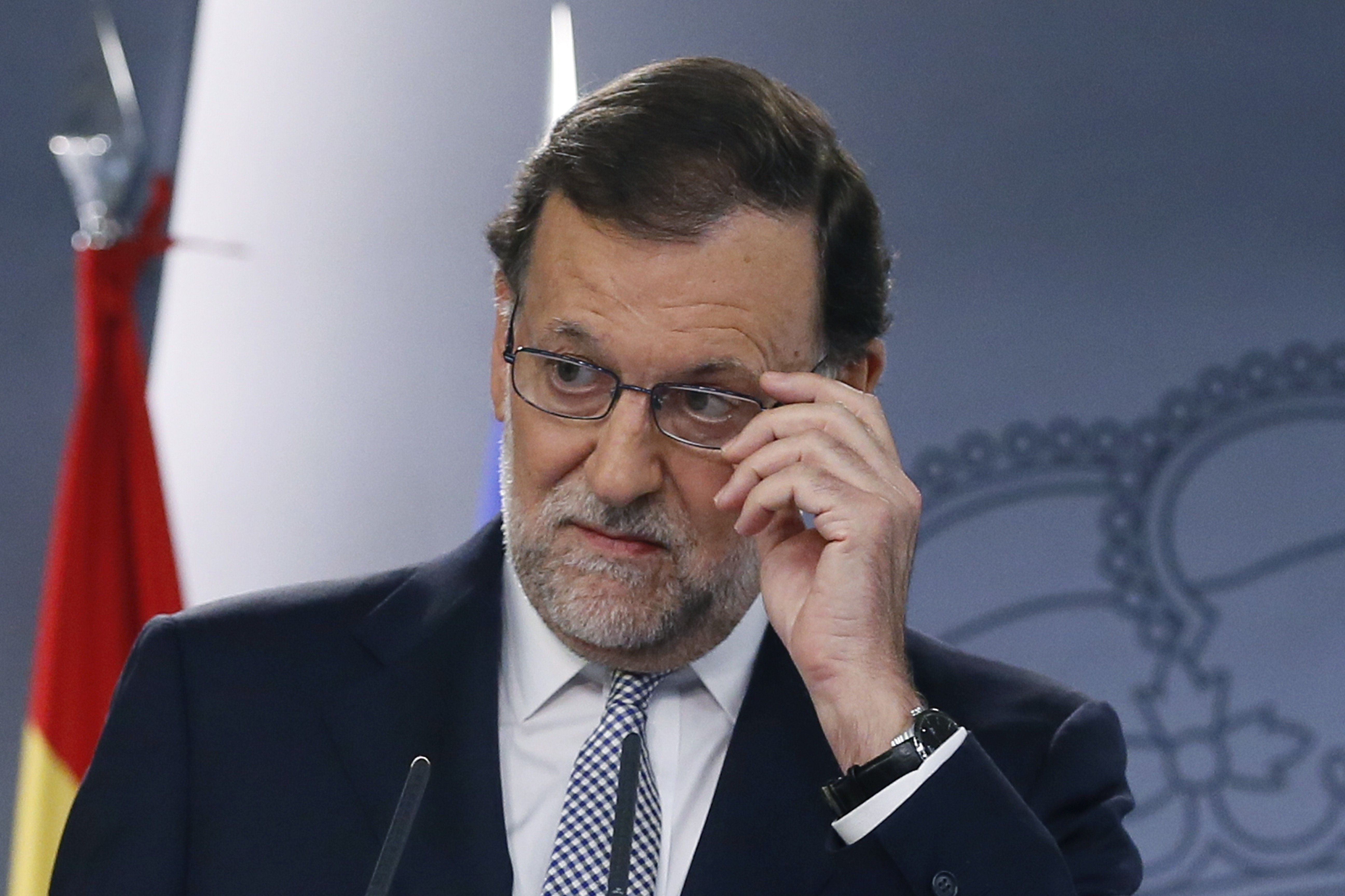 Rajoy fuerza la Constitución por la investidura