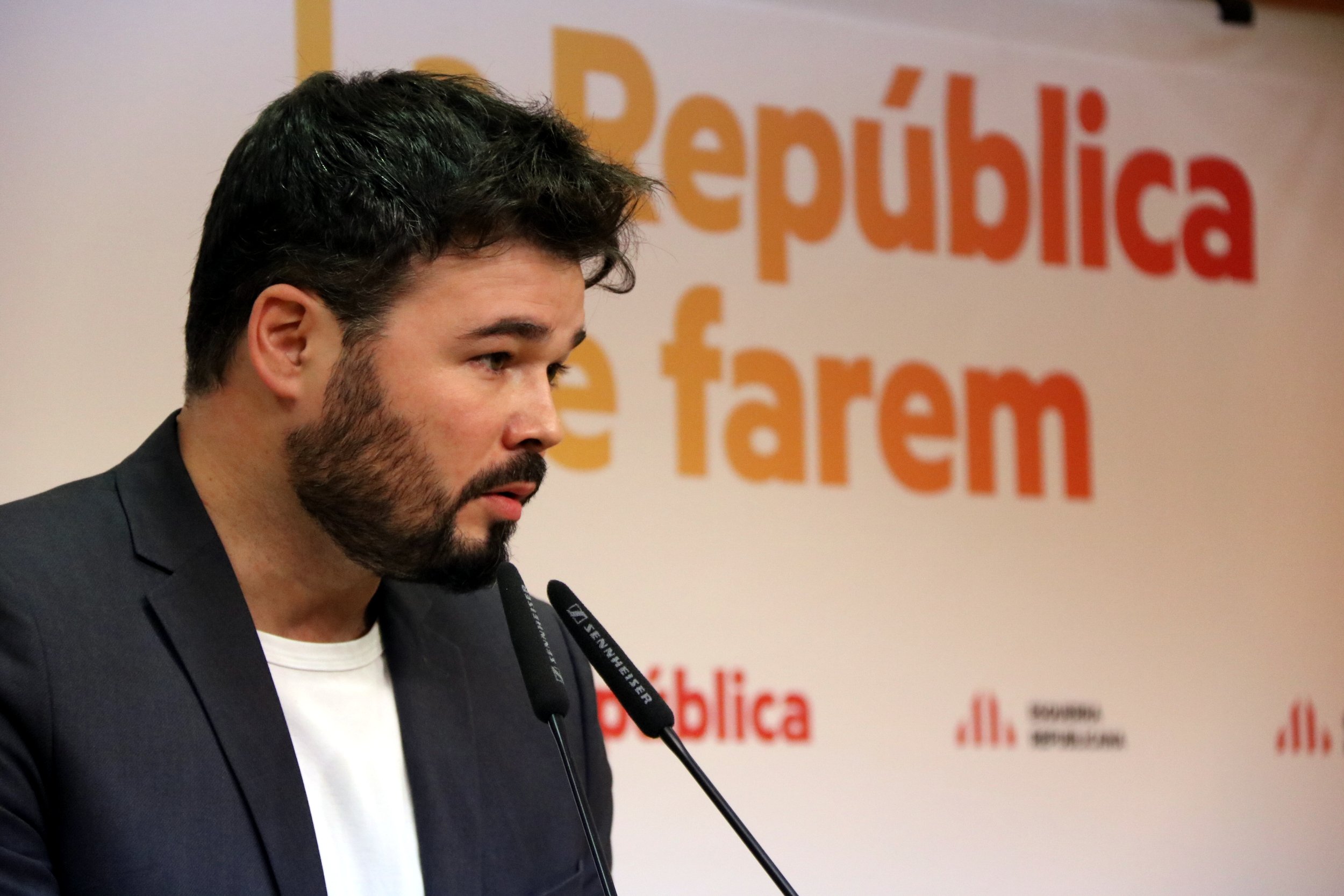 Rufián critica el canvi de camisa de Girauta i Cantó