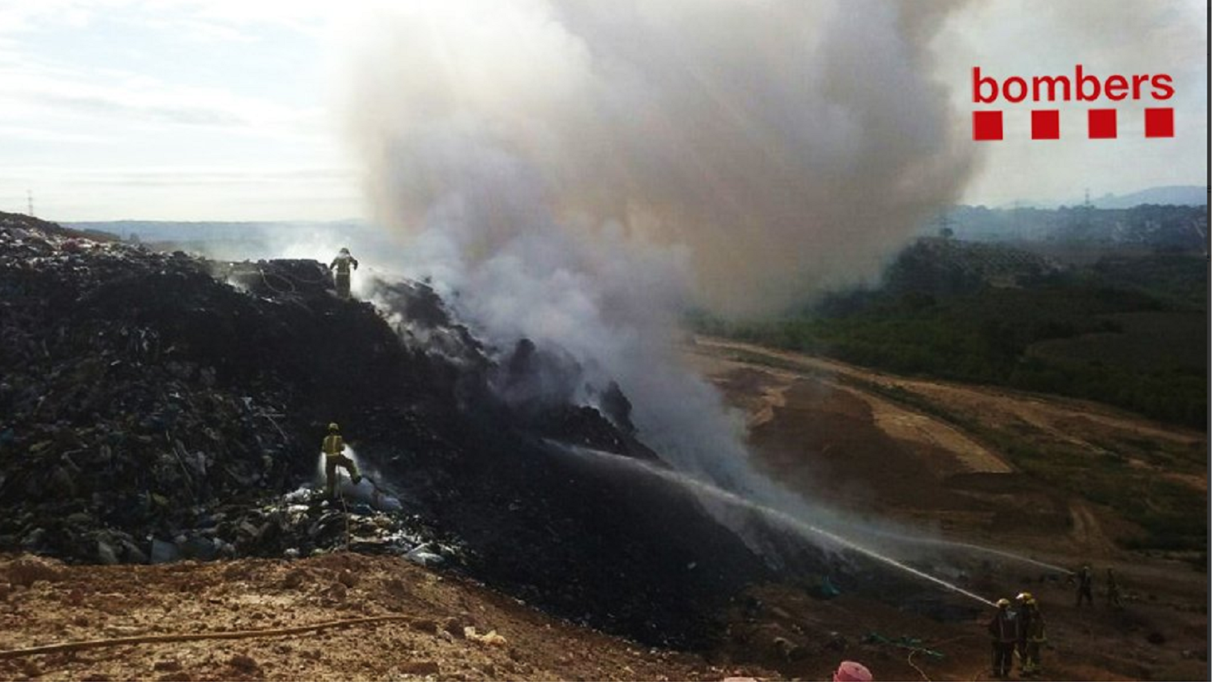 Estabilizado el incendio del vertedero en Hostalets de Pierola