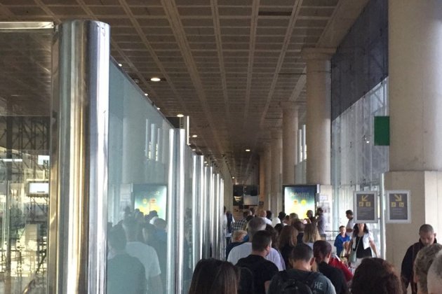 aeroport cua terminal 2C Maria Carbó