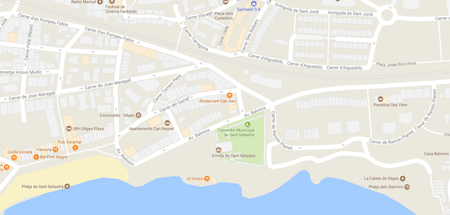 Muere una mujer al caer por un barranco en Sitges