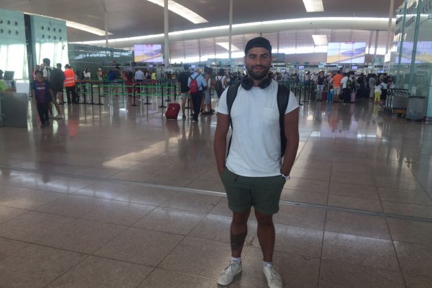 Antony vaga prat Acín