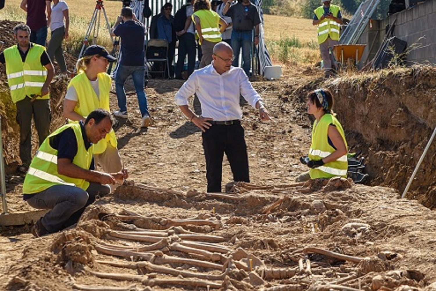 Un diario holandés se hace eco de las trabas del Estado a abrir fosas comunes en Catalunya