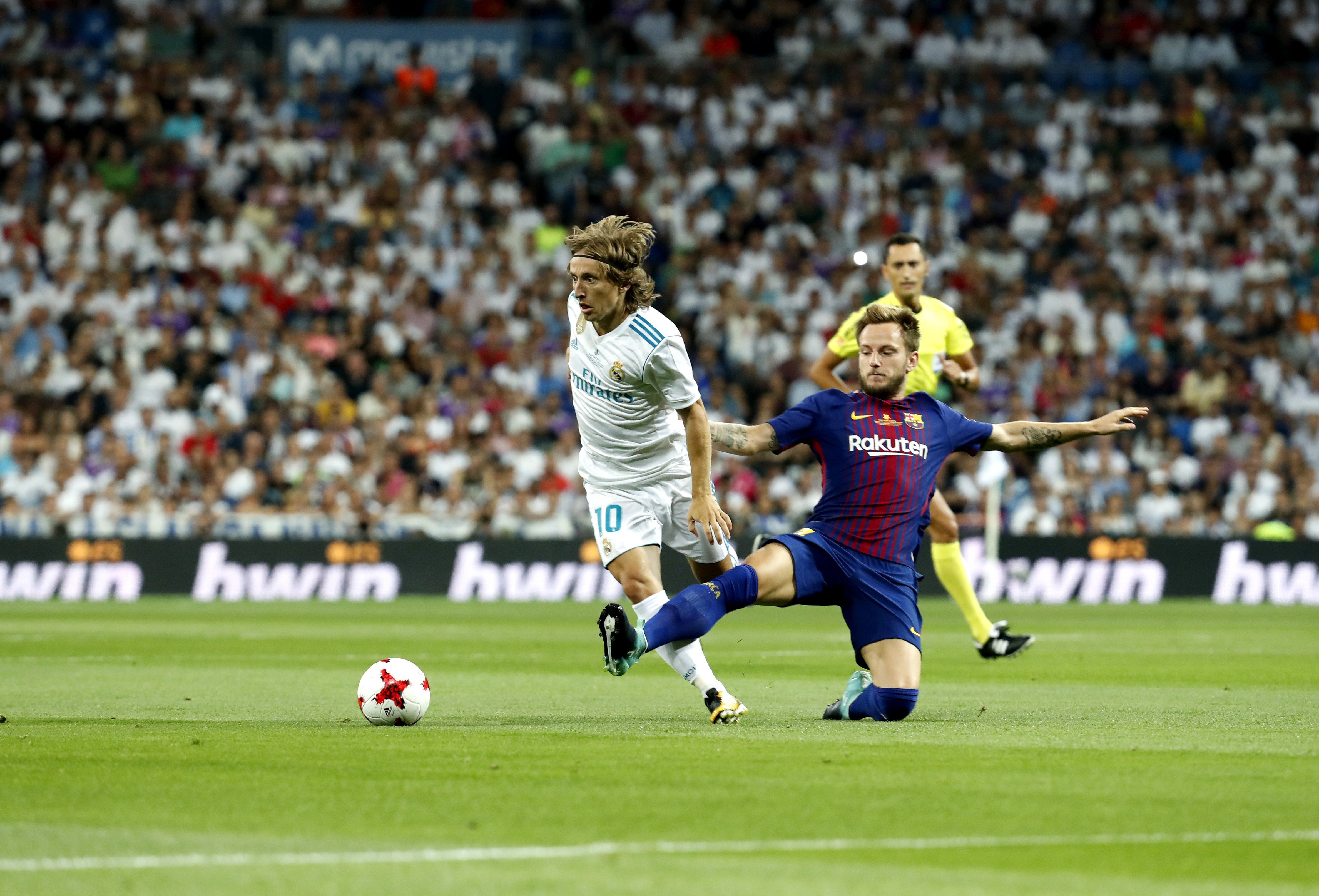 El Madrid passa per sobre del Barça