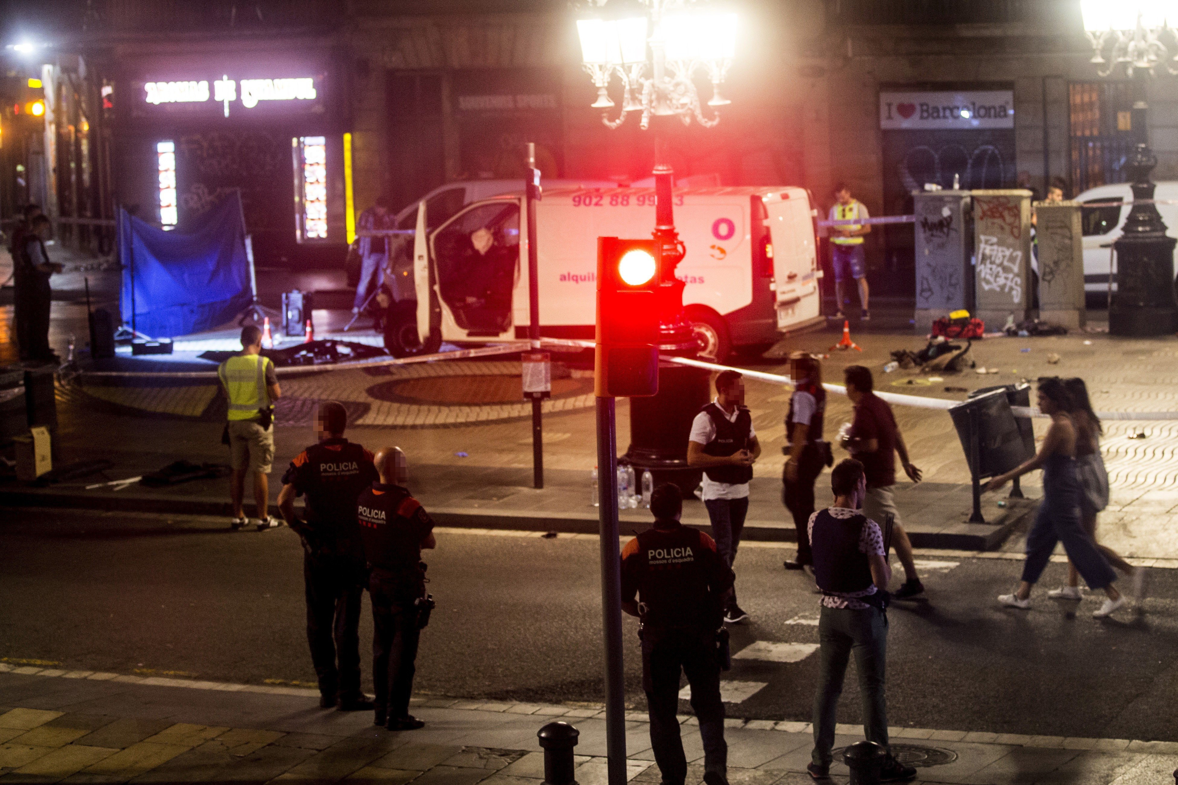 Coches bomba y atropellos masivos, el objetivo de los terroristas del 17-A