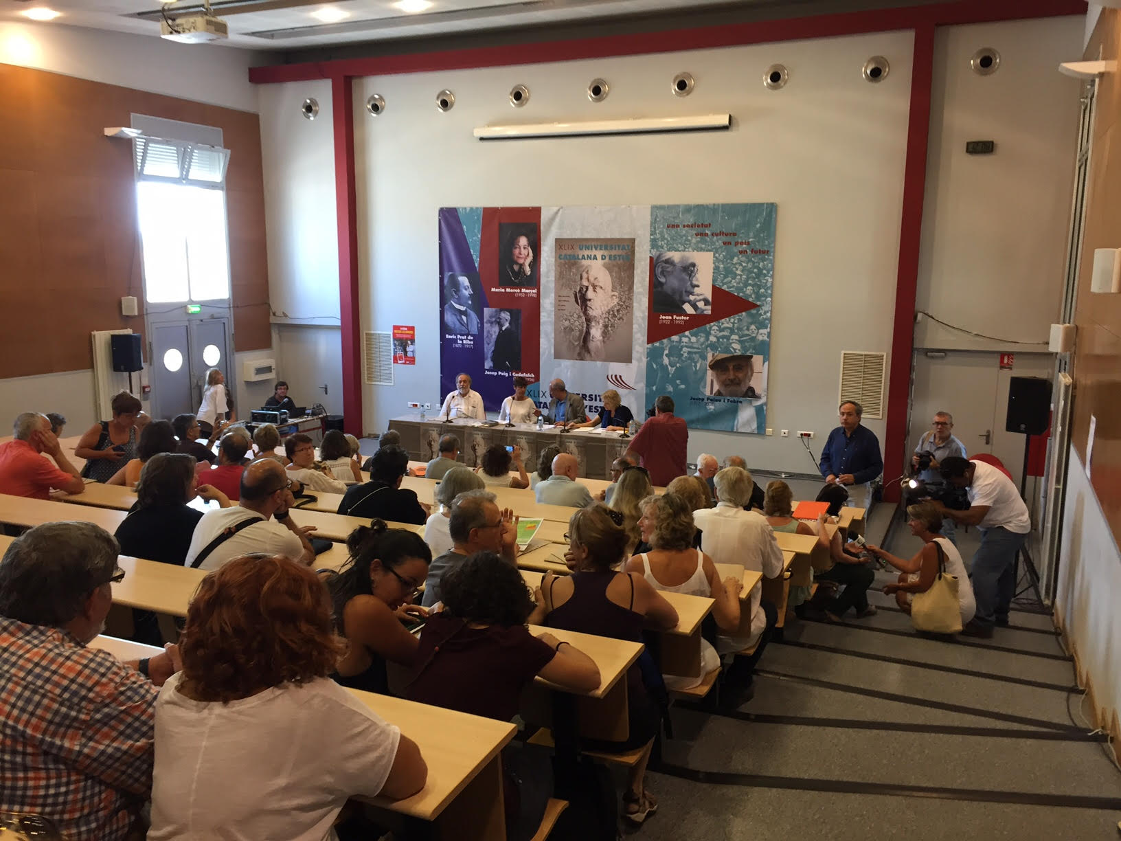 La Universitat Catalana d'Estiu tilda los ataques de "actos criminales"