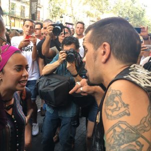 Cuando los antifascistas echan del barrio a los fascistas
