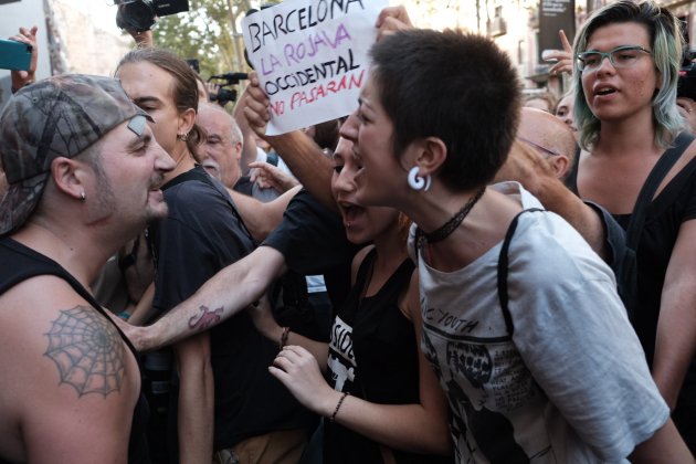 Enfrentament antifascistas fascistas La Rambla - Sergi Alcàzar