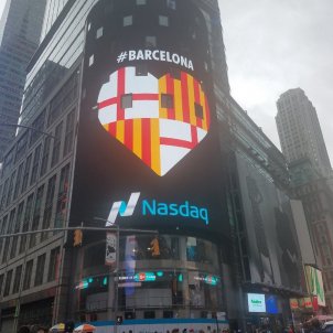Cor escut Bcn Times Square - @Eric_Benitez1 Cor escut Bcn Times Square - @Eric_Benitez1