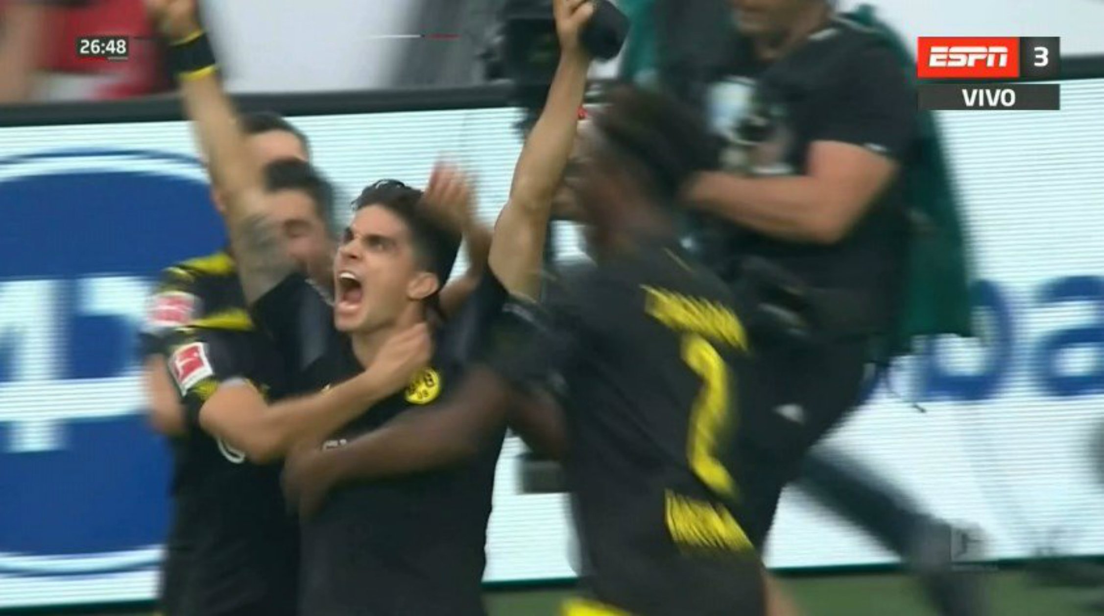 Bartra dedica su gol a las víctimas de Barcelona y Cambrils