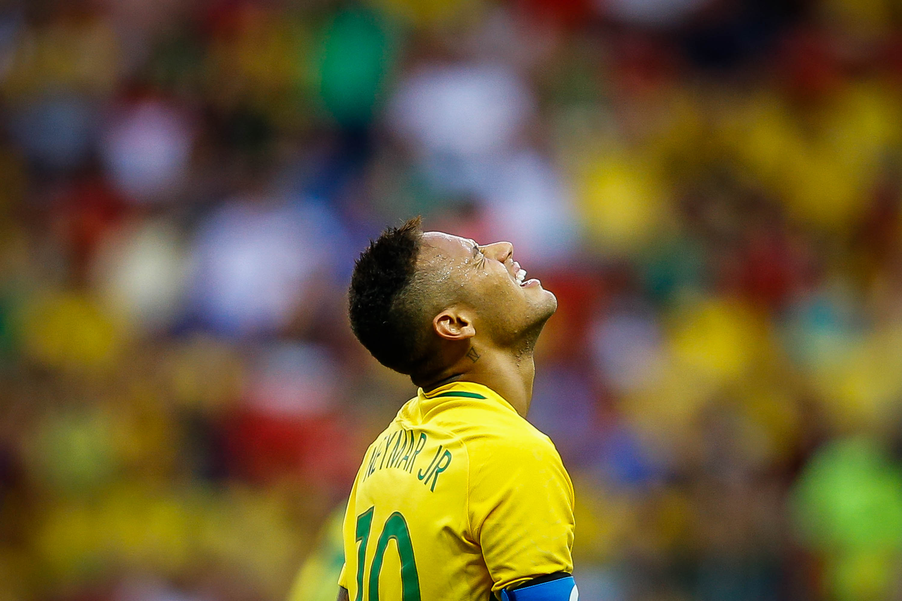 Brasil se estrena empatando contra Sudáfrica (0-0)