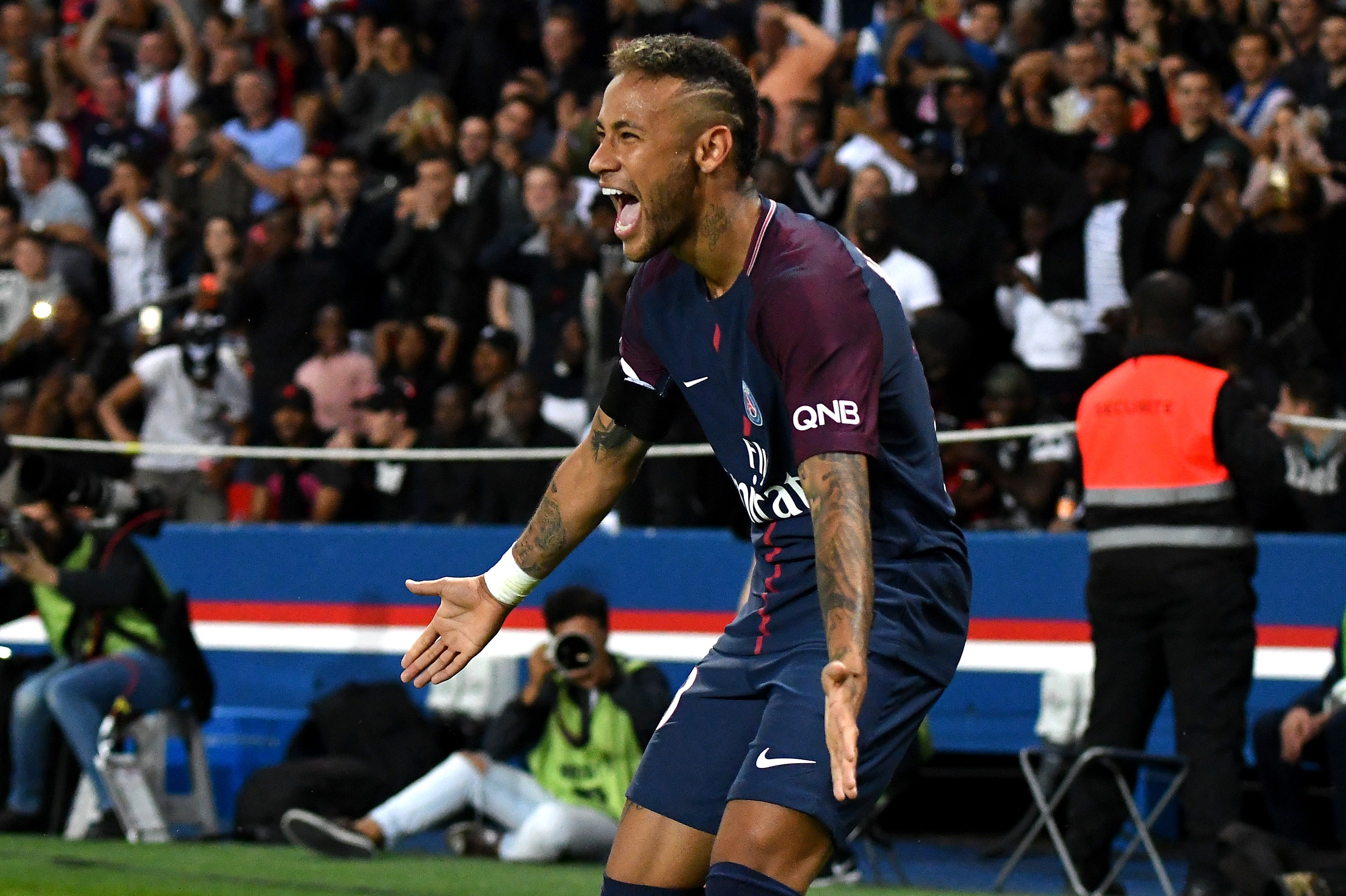 Neymar carrega contra la directiva del Barça