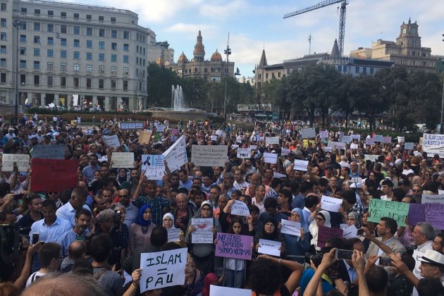 Pancartes col·lectiu musulmà