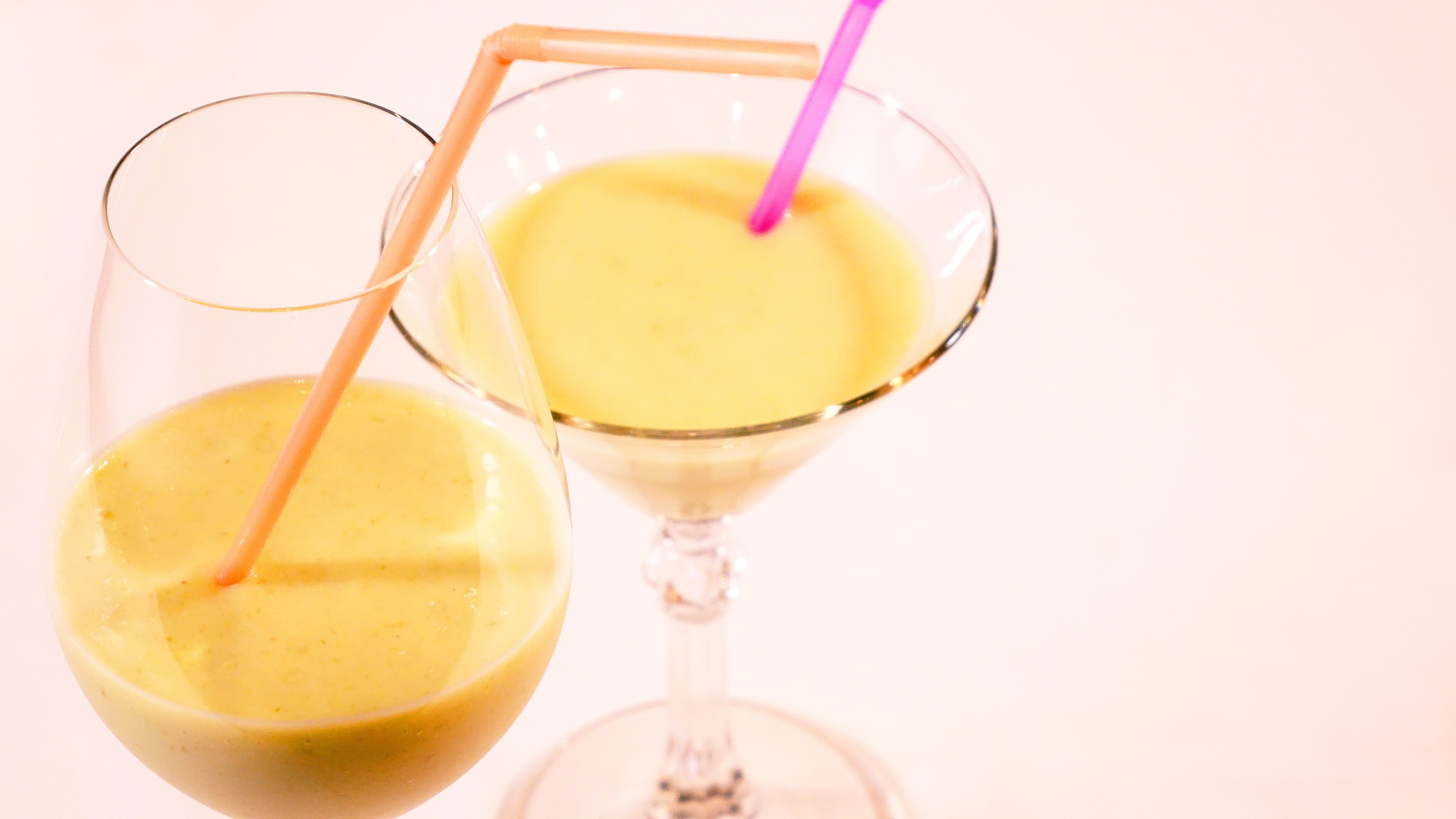 RECETA | Batido de plátano con aguacate