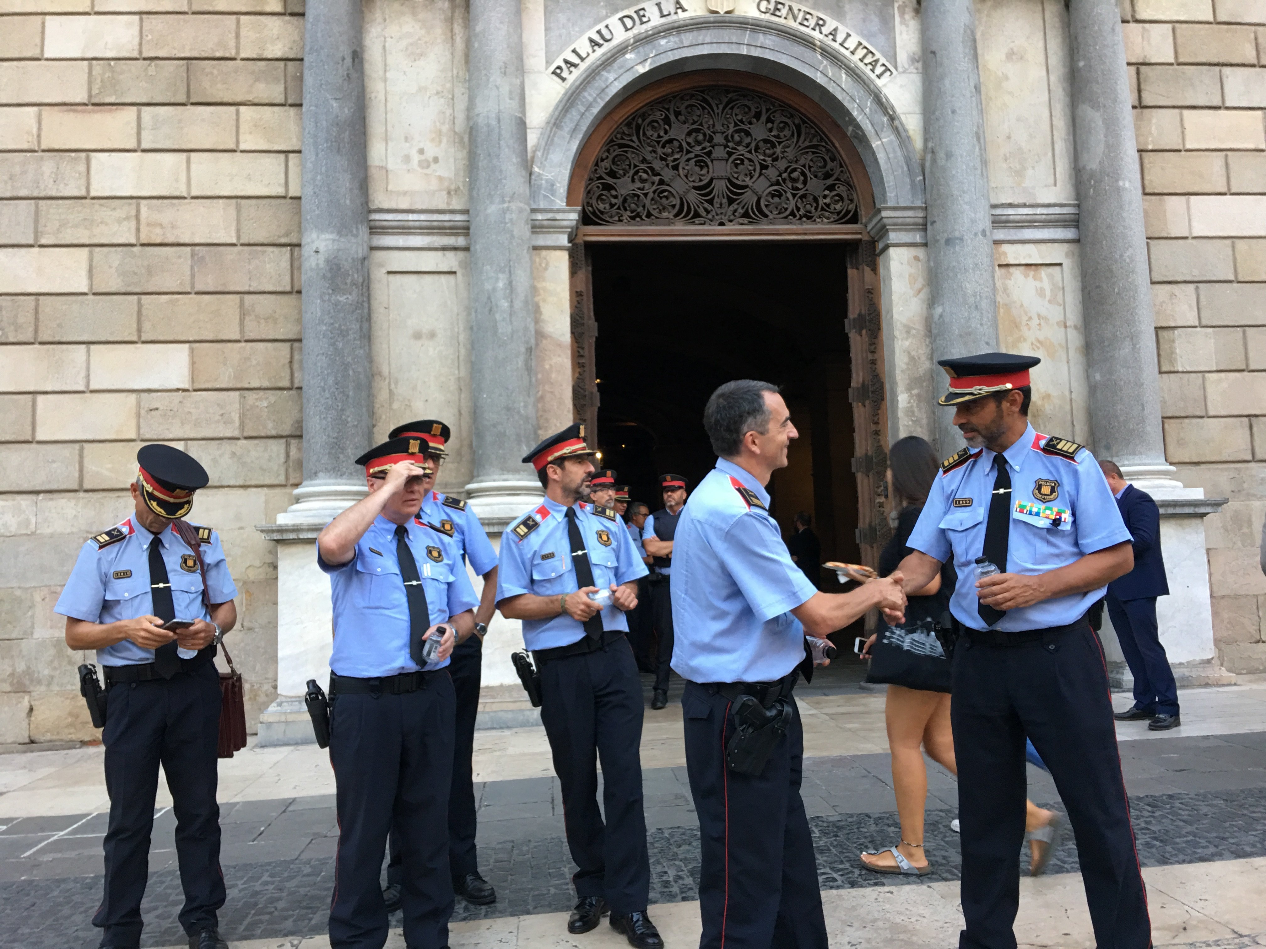 La prensa internacional se vuelca con los Mossos