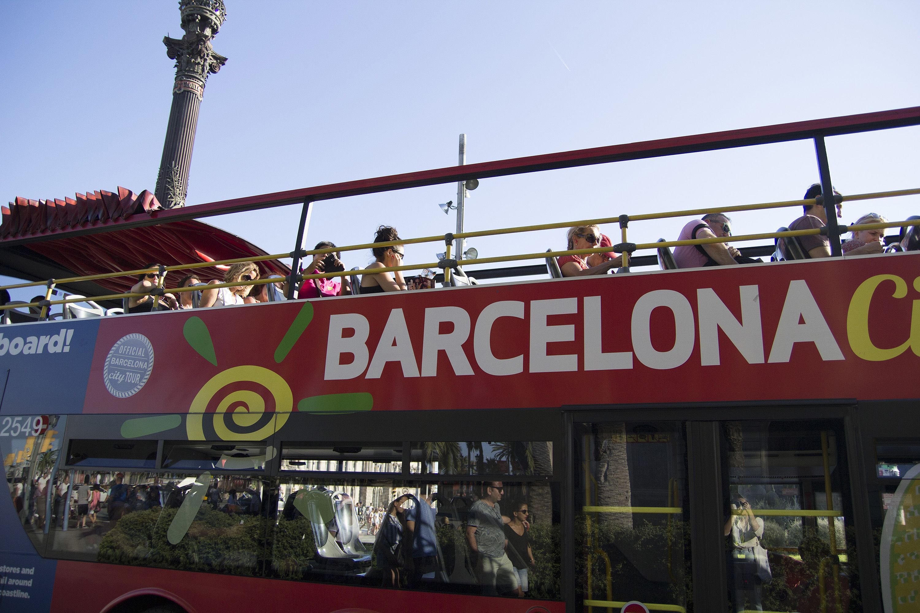 Barcelona estudiarà una nova taxa turística que s’aplicaria el 2017