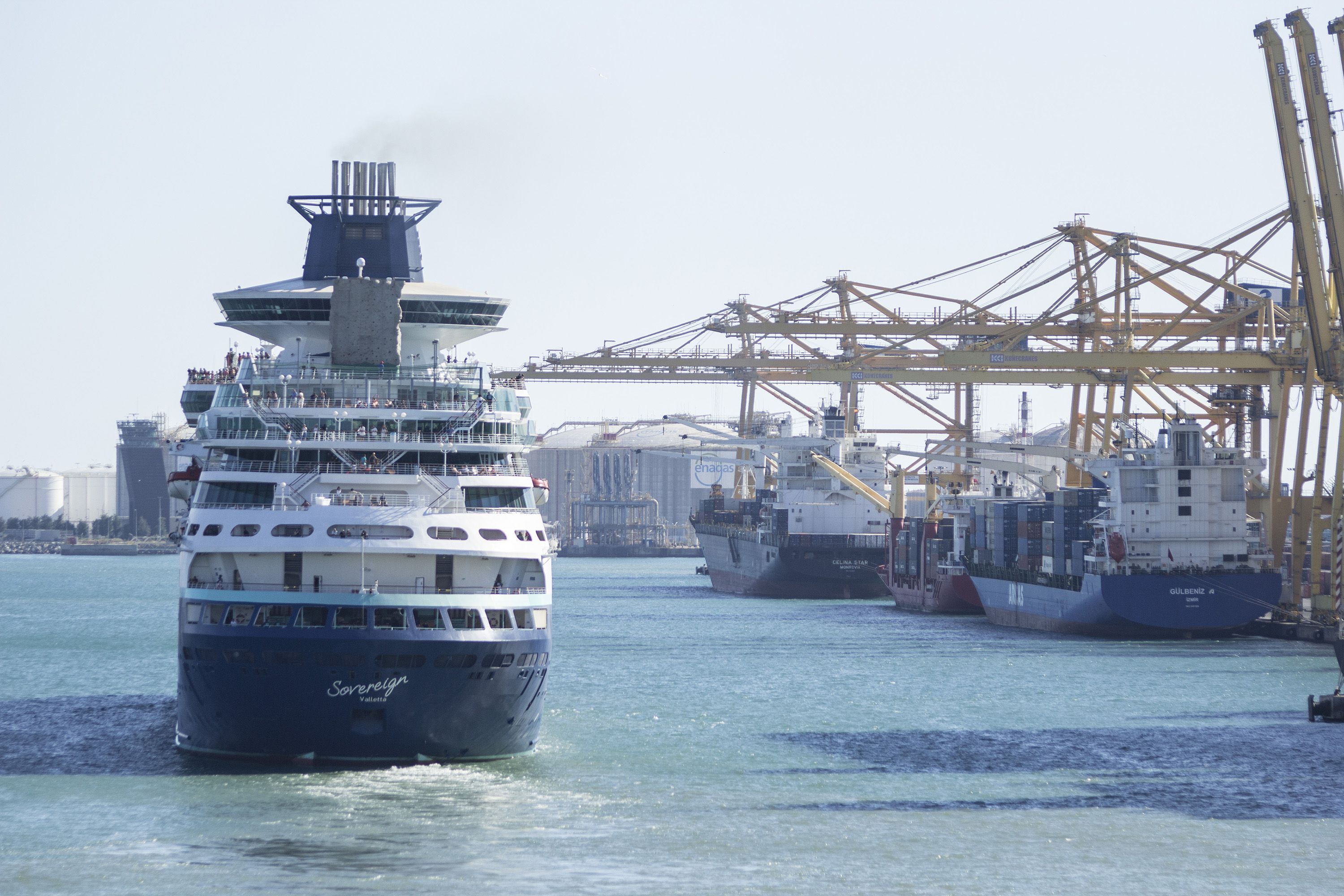 El Port de Barcelona recibe un tercio de los cruceristas en España
