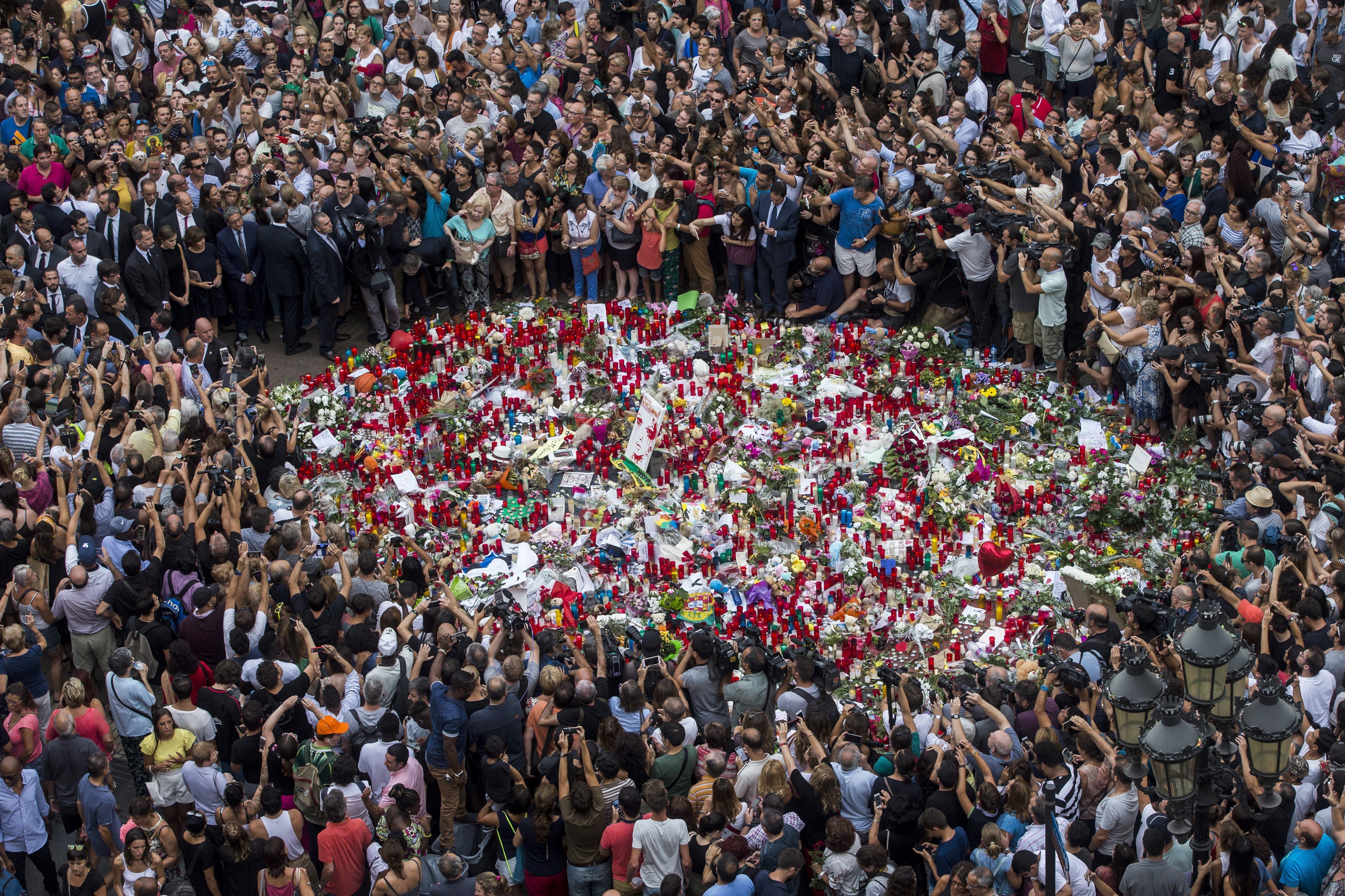 El Ayuntamiento retirará el memorial por las víctimas de la Rambla y lo museizará