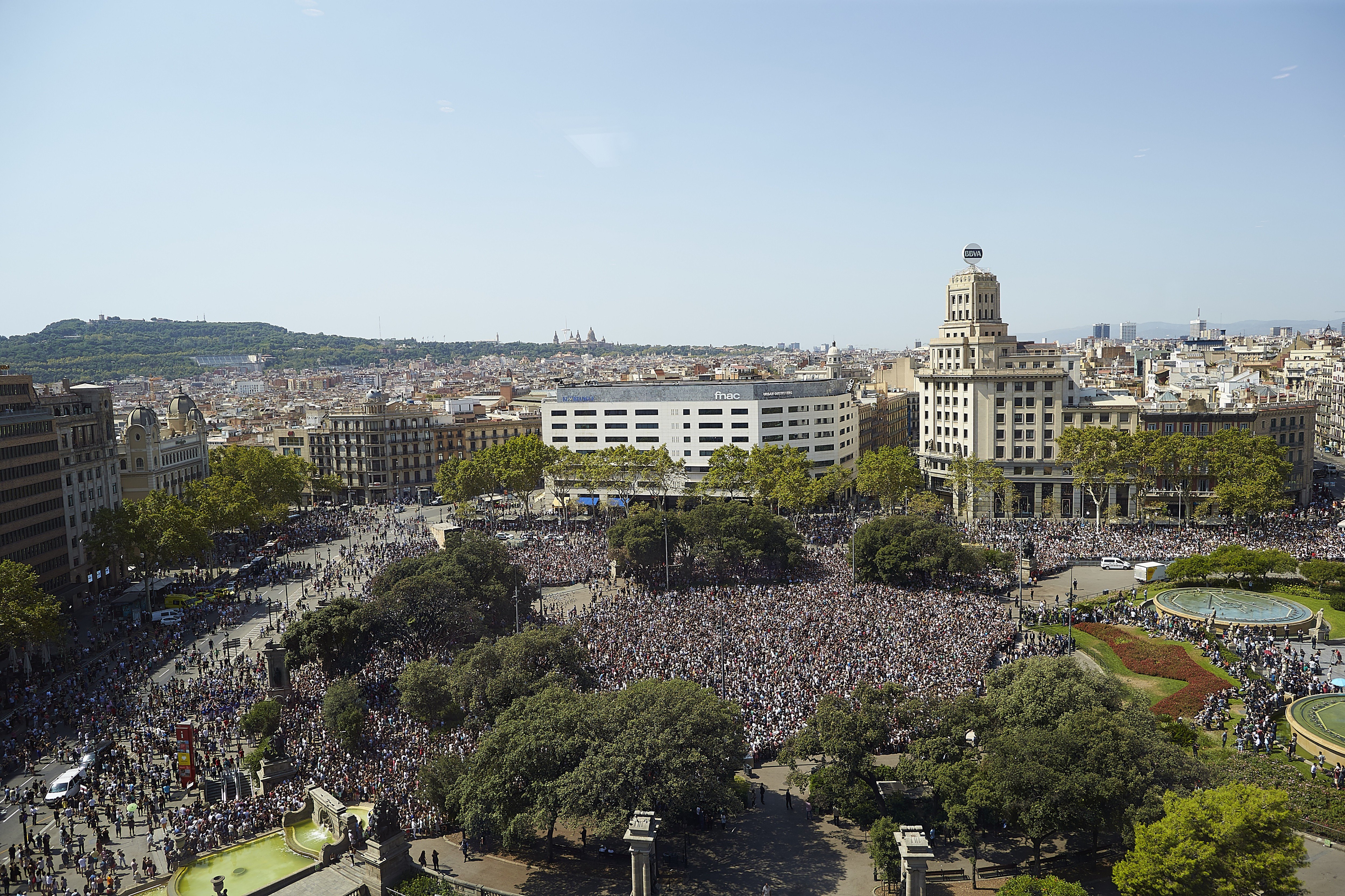 La Barcelona sin miedo envía hoy al mundo un mensaje de paz tras el 17-A