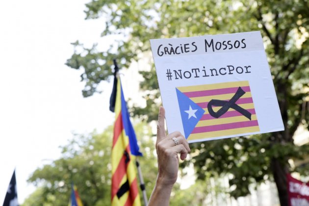 cartell agraiment Mossos Laura Gómez