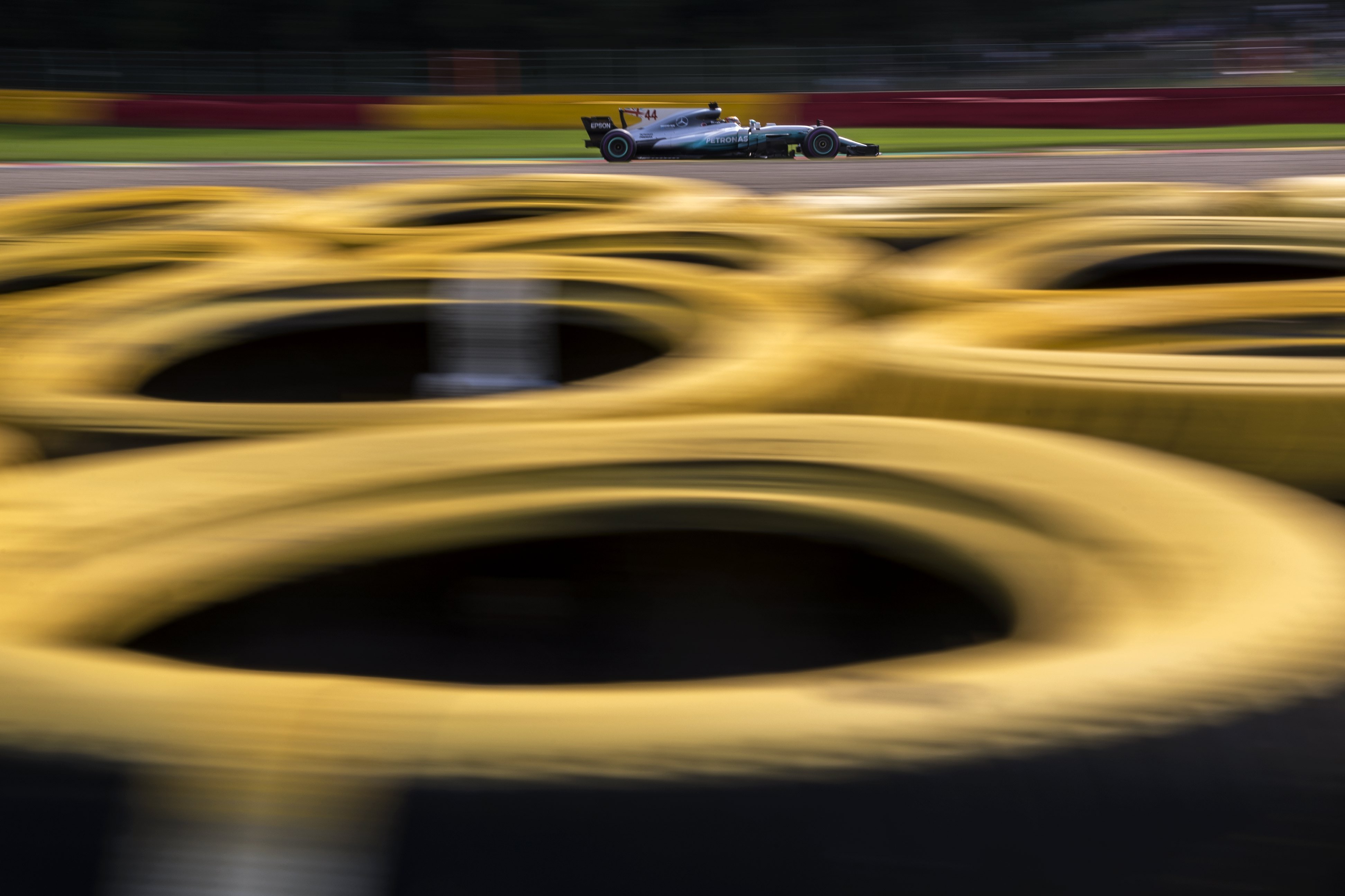 Hamilton gana su cuarto Mundial de Fórmula 1