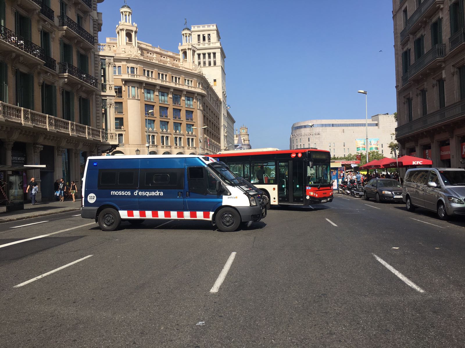 Un sindicato de Mossos pide dar permiso a los agentes para poder votar