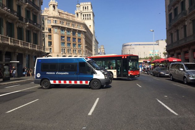 Mossos plaça catalunya manifestació Iu Forn