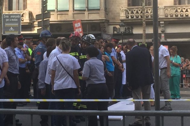 CAPÇALERA MANIFESTACIO ATEMPTATS BARCELONA MS
