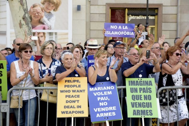 pancartes contra rei i rajoy Laura Gómez