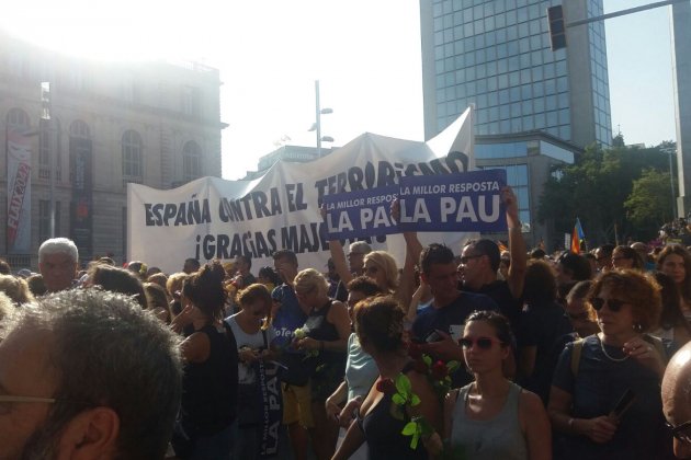 pancarta gracias majestad Marta Casado
