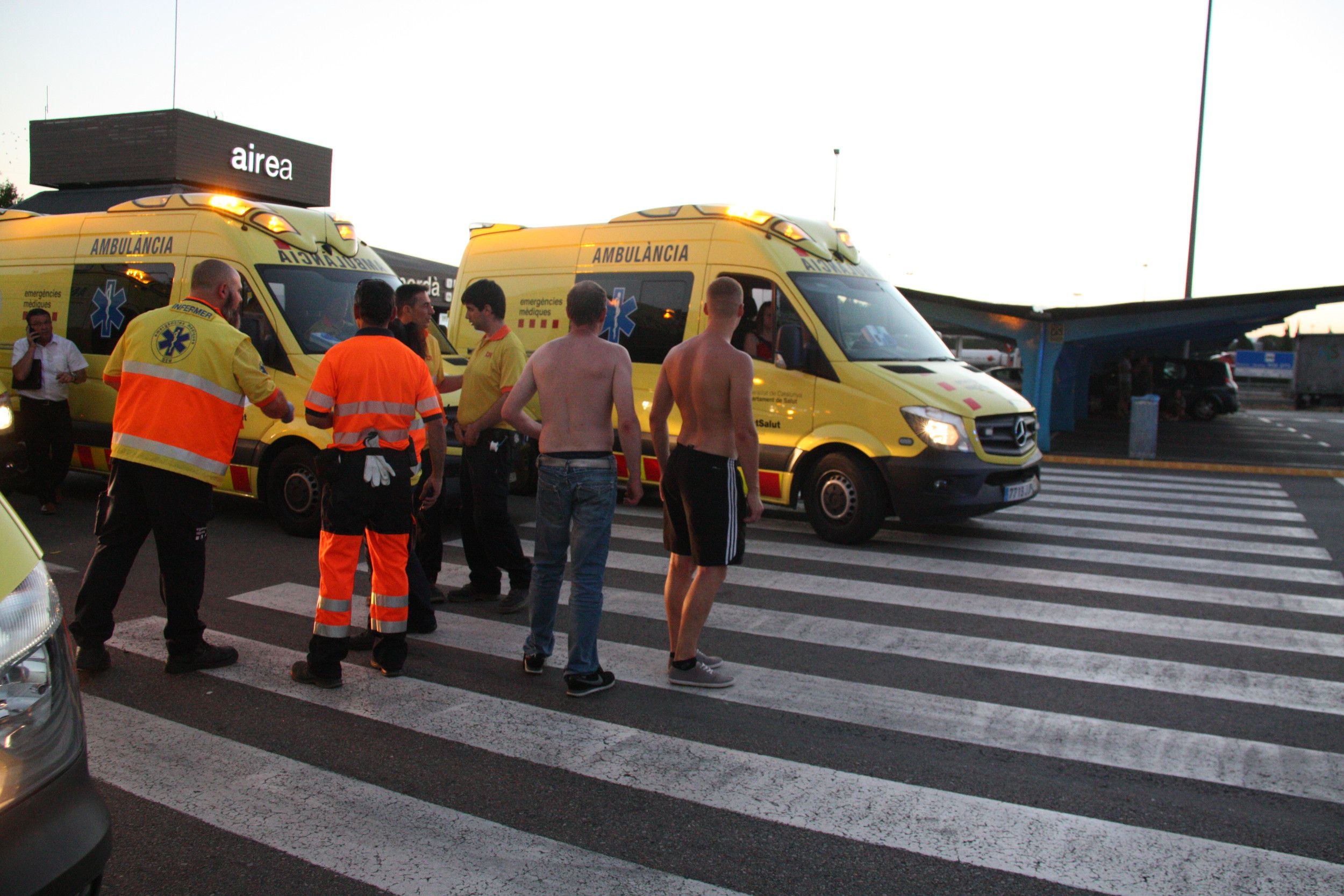 Nou turistes intoxicats per la mala combustió del motor d’un autocar a l'AP-7 a l’Alt Empordà