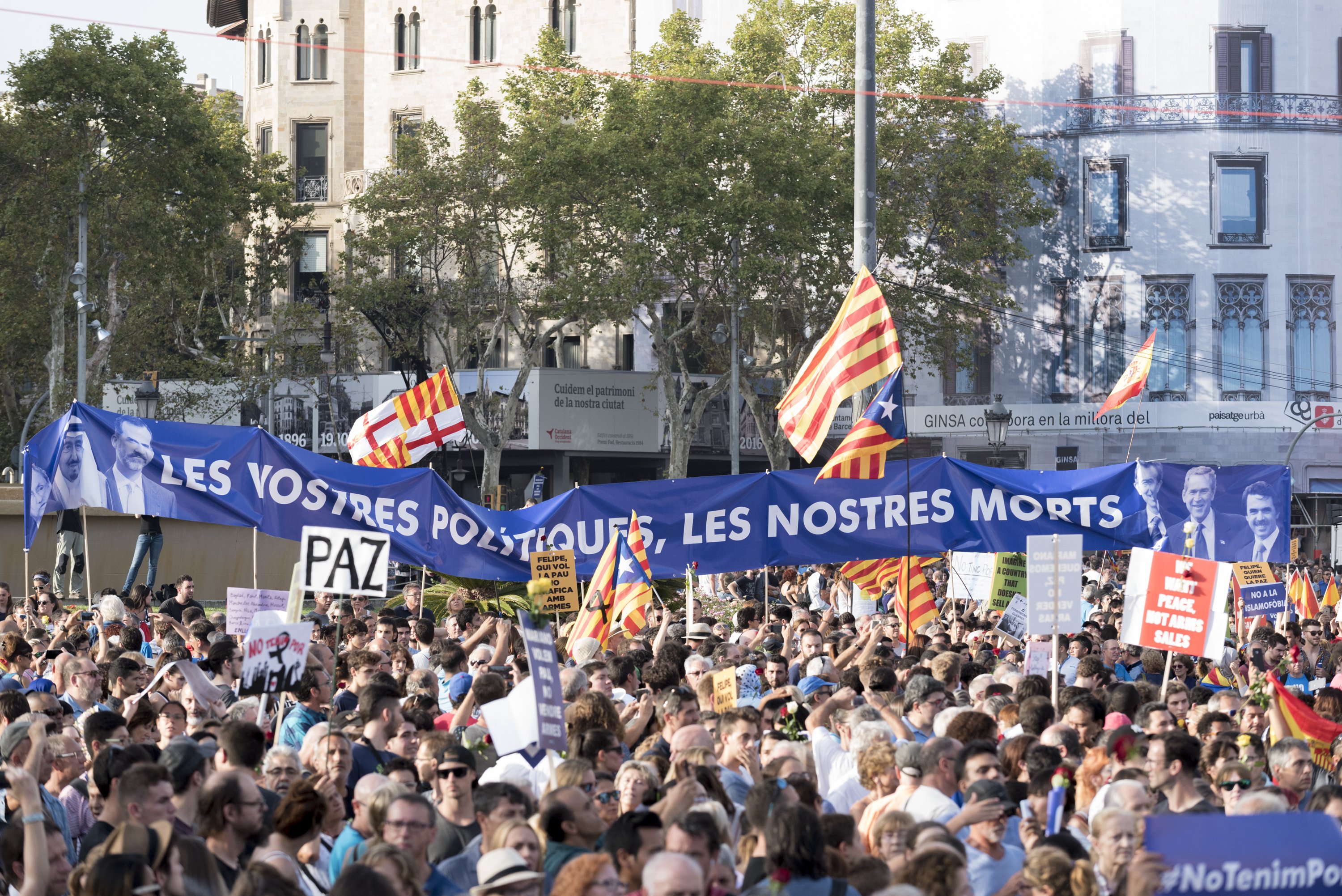 La premsa internacional es fa ressò de la manifestació contra el terrorisme