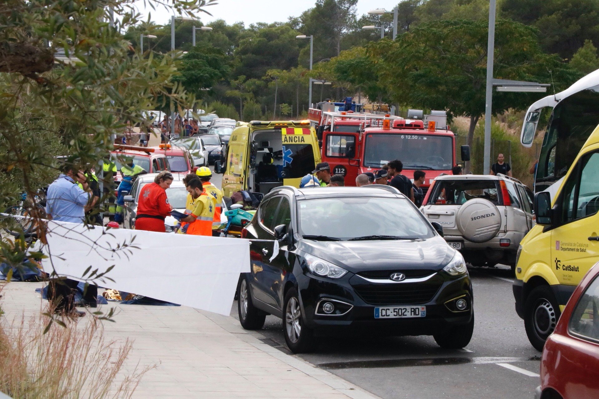 Cinco muertos en Salou al chocar un autocar y un todoterreno