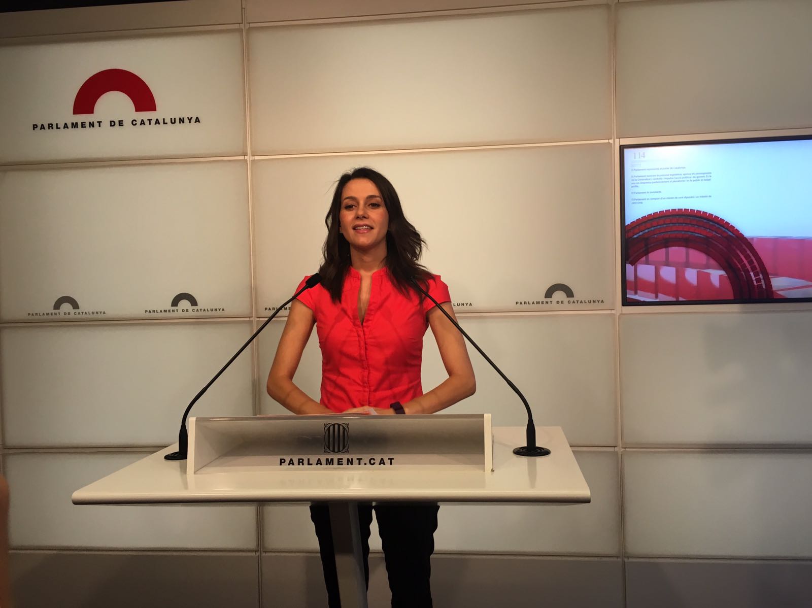 Arrimadas: "Hagan lo que hagan, estos leyes no entrarán en vigor"