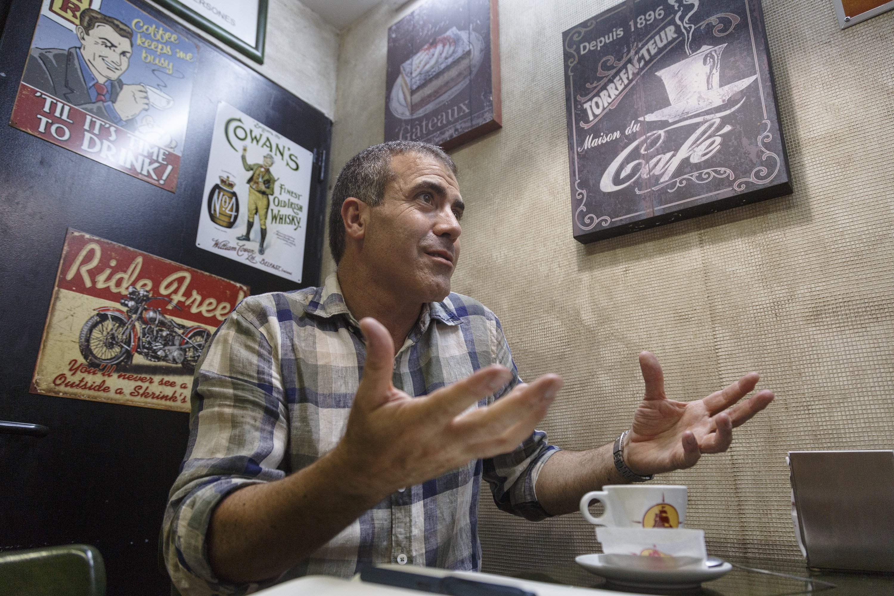 Serés critica la premsa espanyola i lloa la internacional