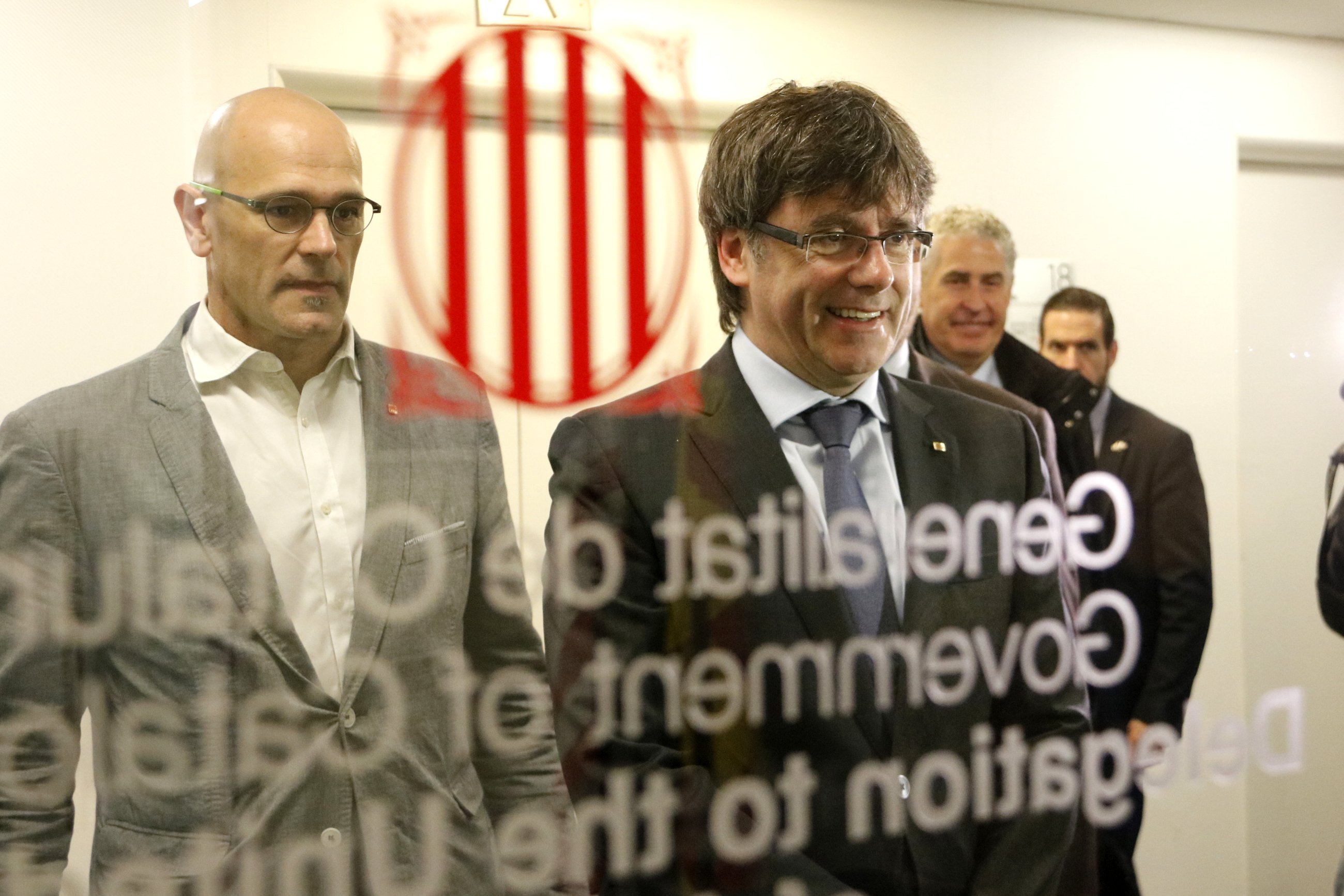 Puigdemont hará el lunes una declaración institucional con el Premio Nobel Ahmed Galai