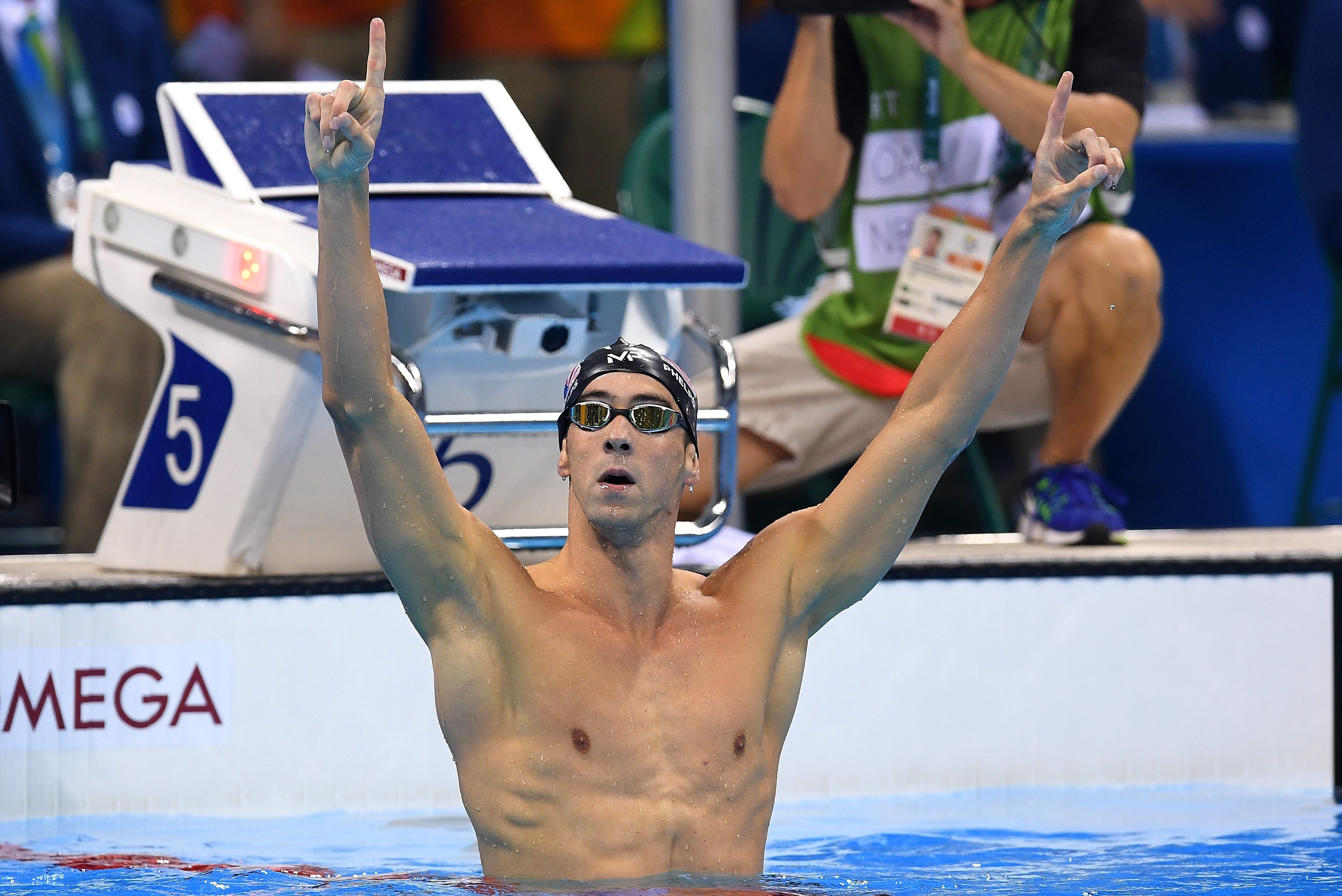 Michael Phelps competirá contra un tiburón blanco