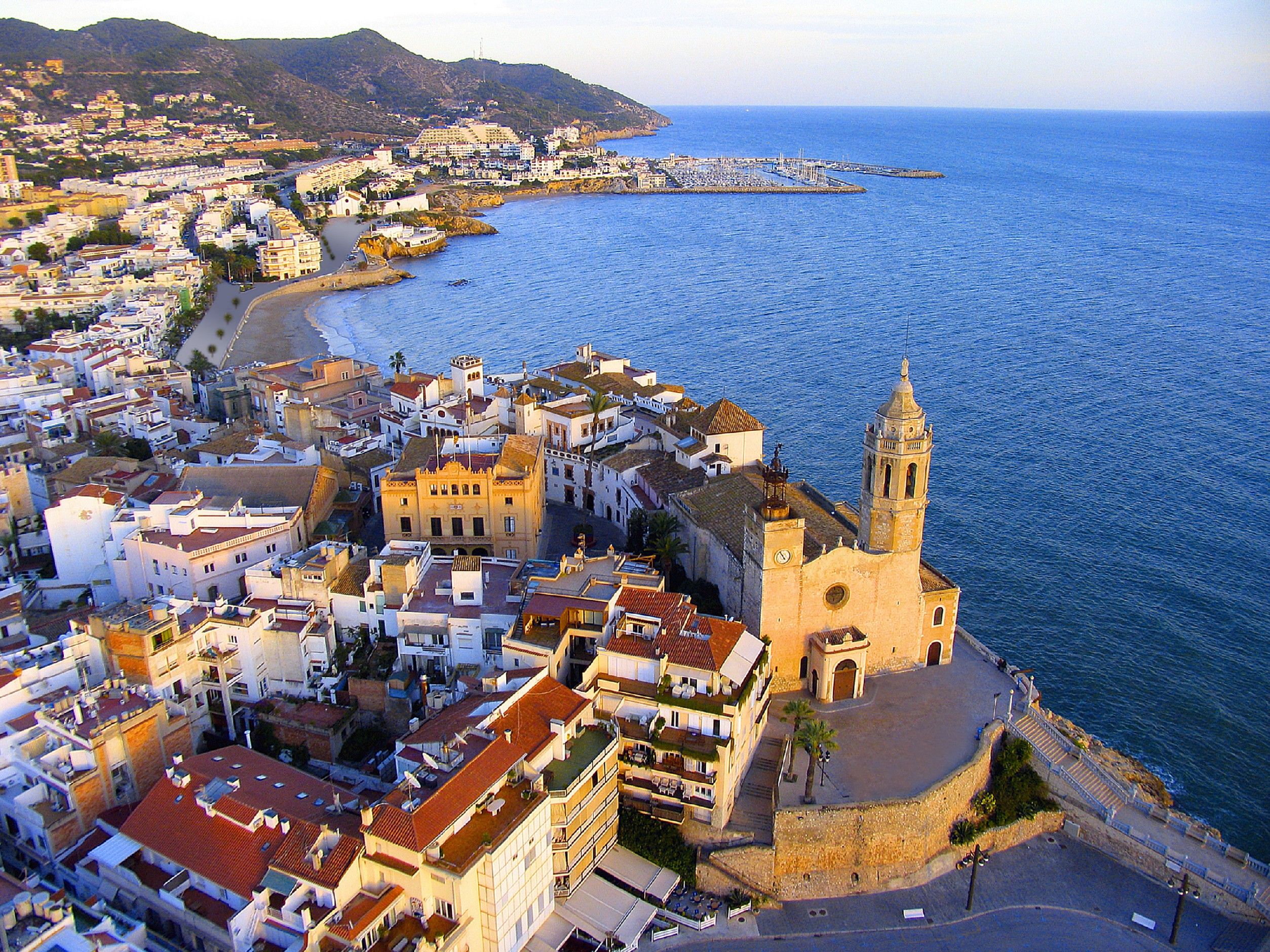 Sitges: arte de cara al mar