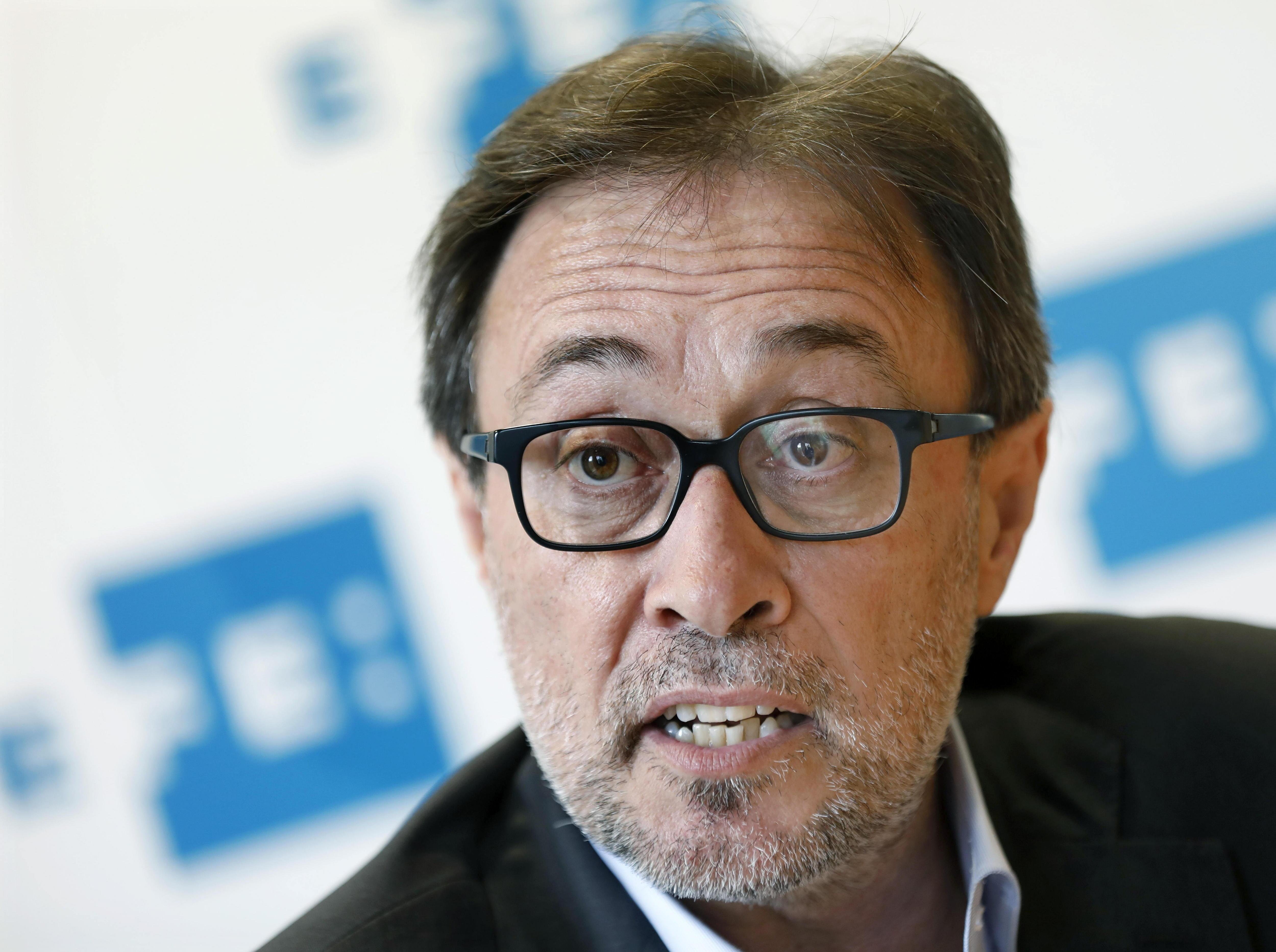 Benedito propone derrumbar el Camp Nou y jugar tres años en Montjuïc