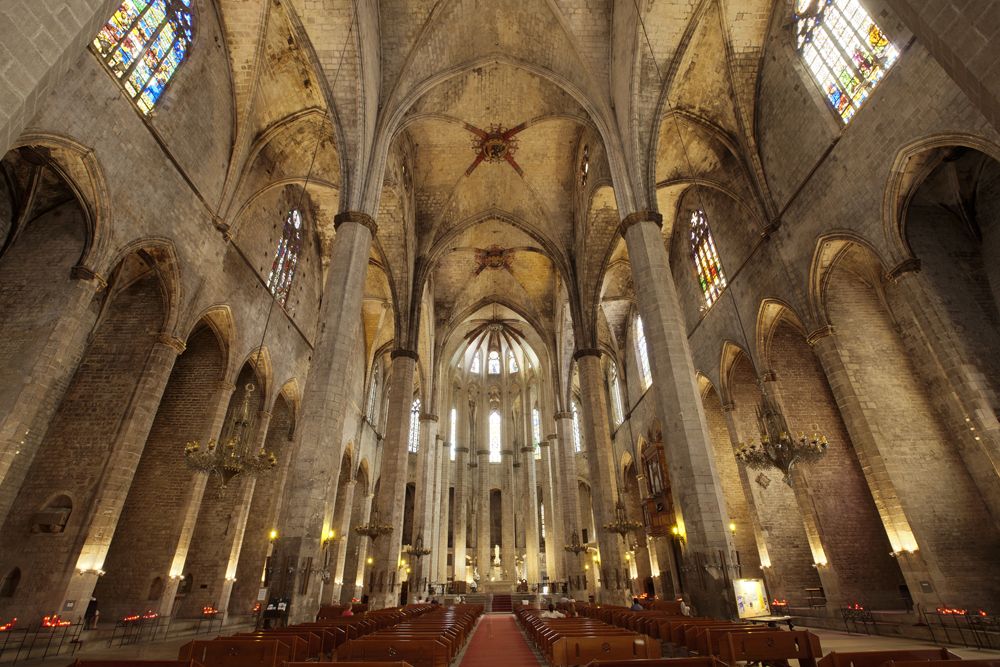 Santa Maria del Mar vendió sus joyas para reparar los daños del sitio de 1714