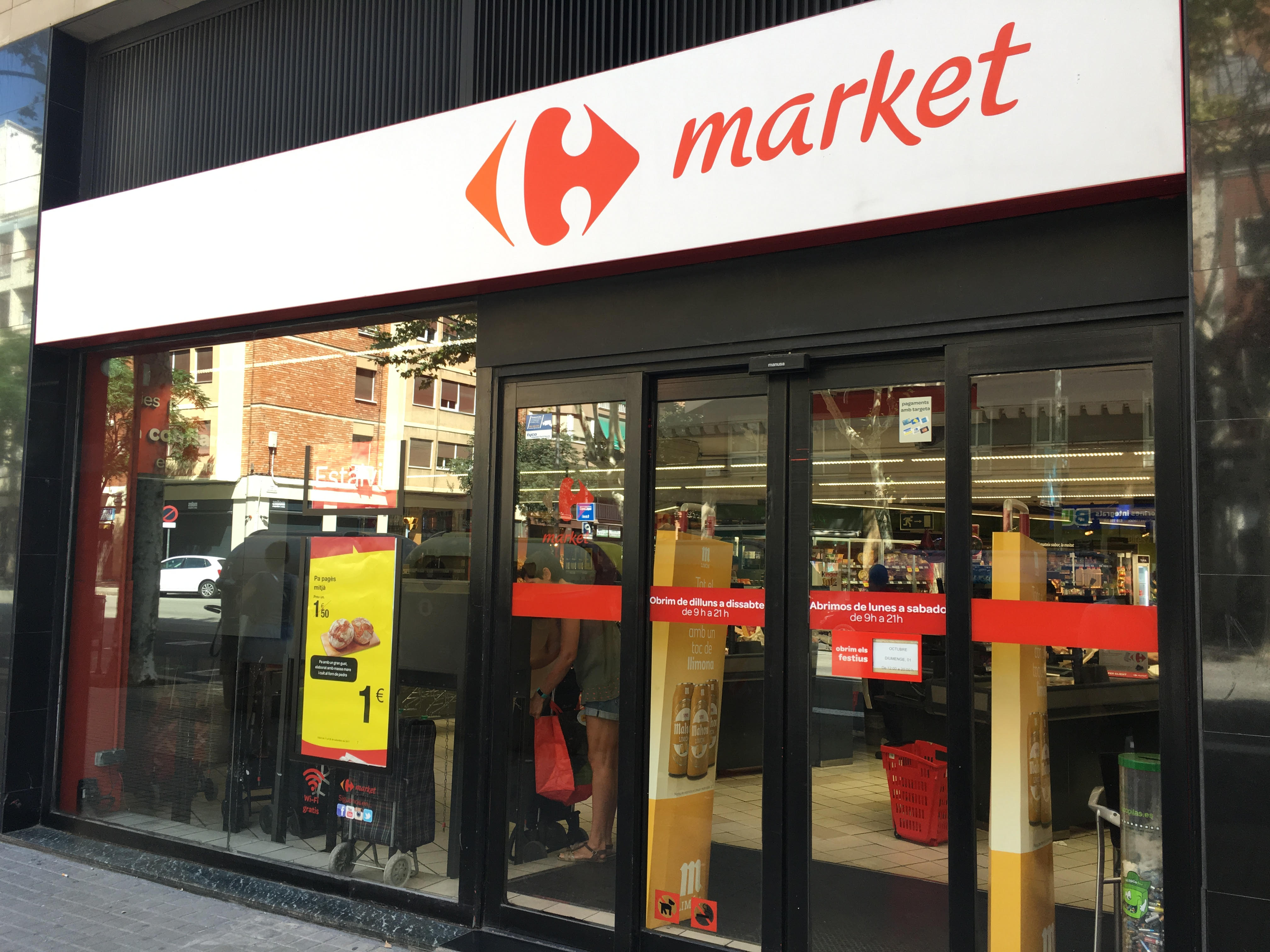Un establiment de Carrefour market. Foto: Marta Martí