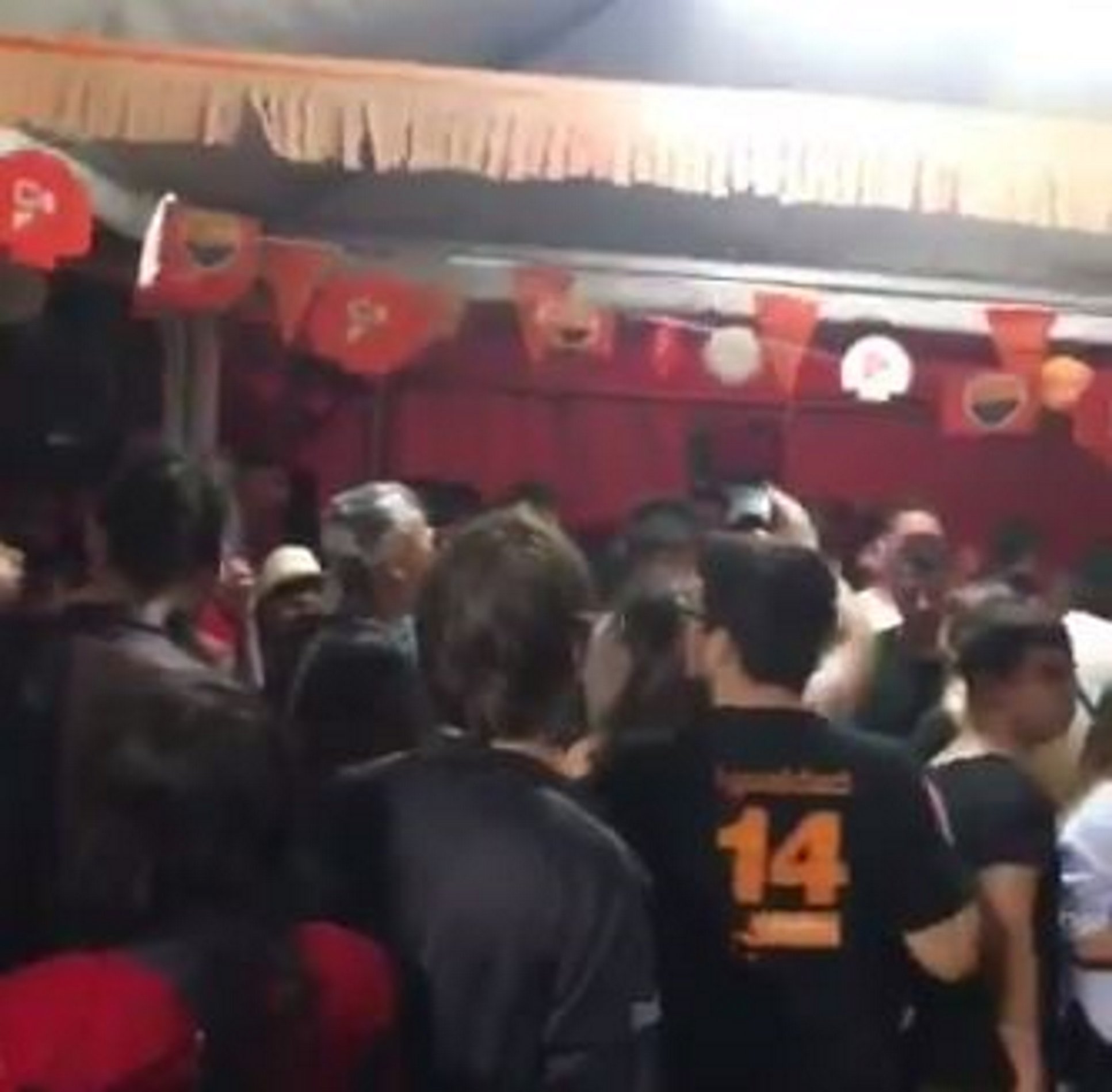 Cs denuncia que un grupo de Arran irrumpió en una carpa suya