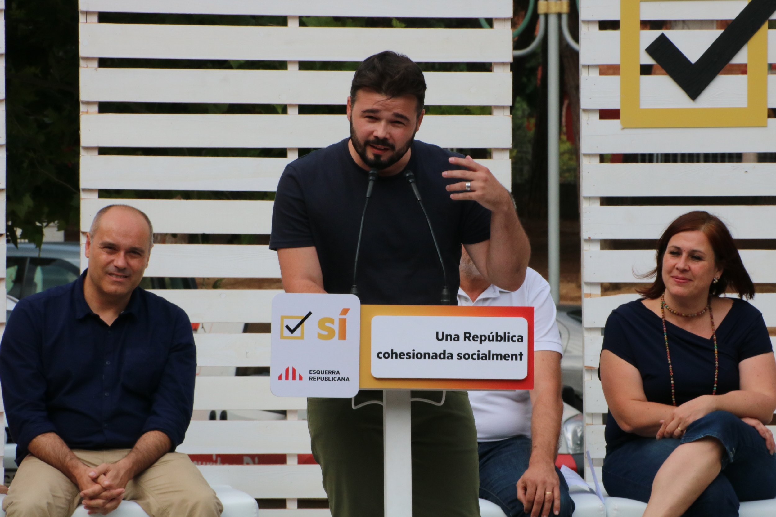 Rufián s'apunta als castells