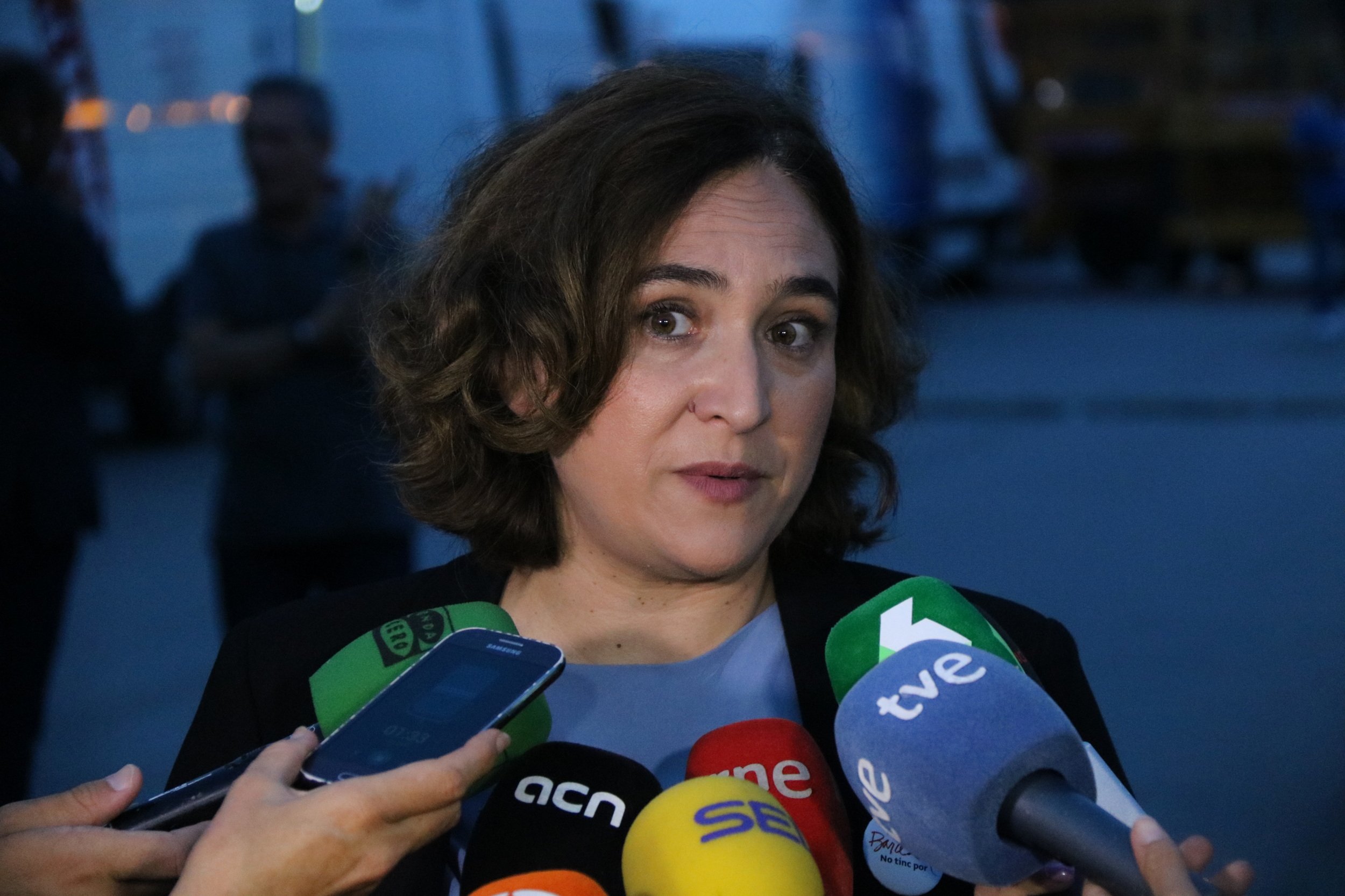 Colau insta a Rajoy a permitir el 1-O y a hacer una propuesta en positivo a Catalunya